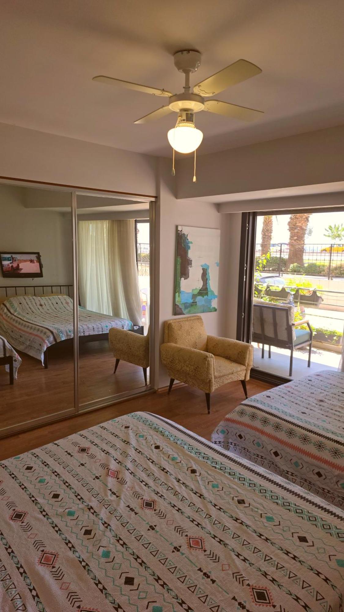 Elegant & Cozy Retreat Home, Center Gem By The Seaside, Steps From The Tram Izmir