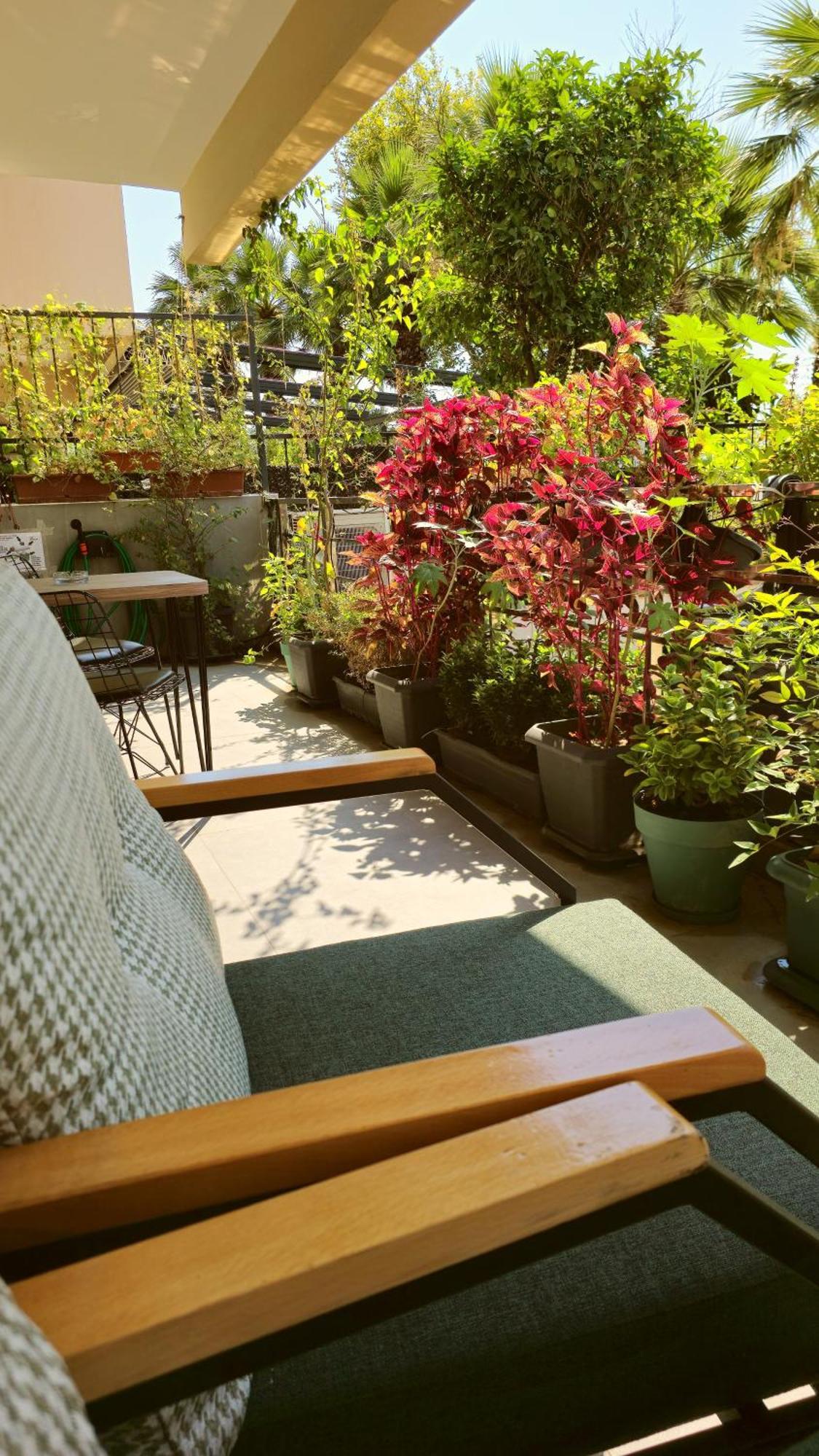 Elegant & Cozy Retreat Home, Center Gem By The Seaside, Steps From The Tram Izmir