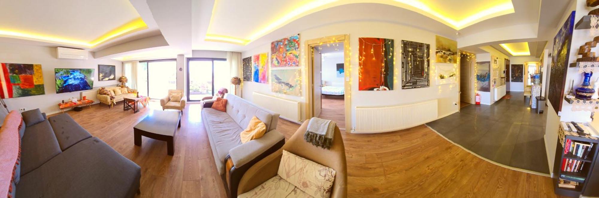 Apartment Elegant & Cozy Retreat Home, Center Gem By The Seaside, Steps From The Tram *