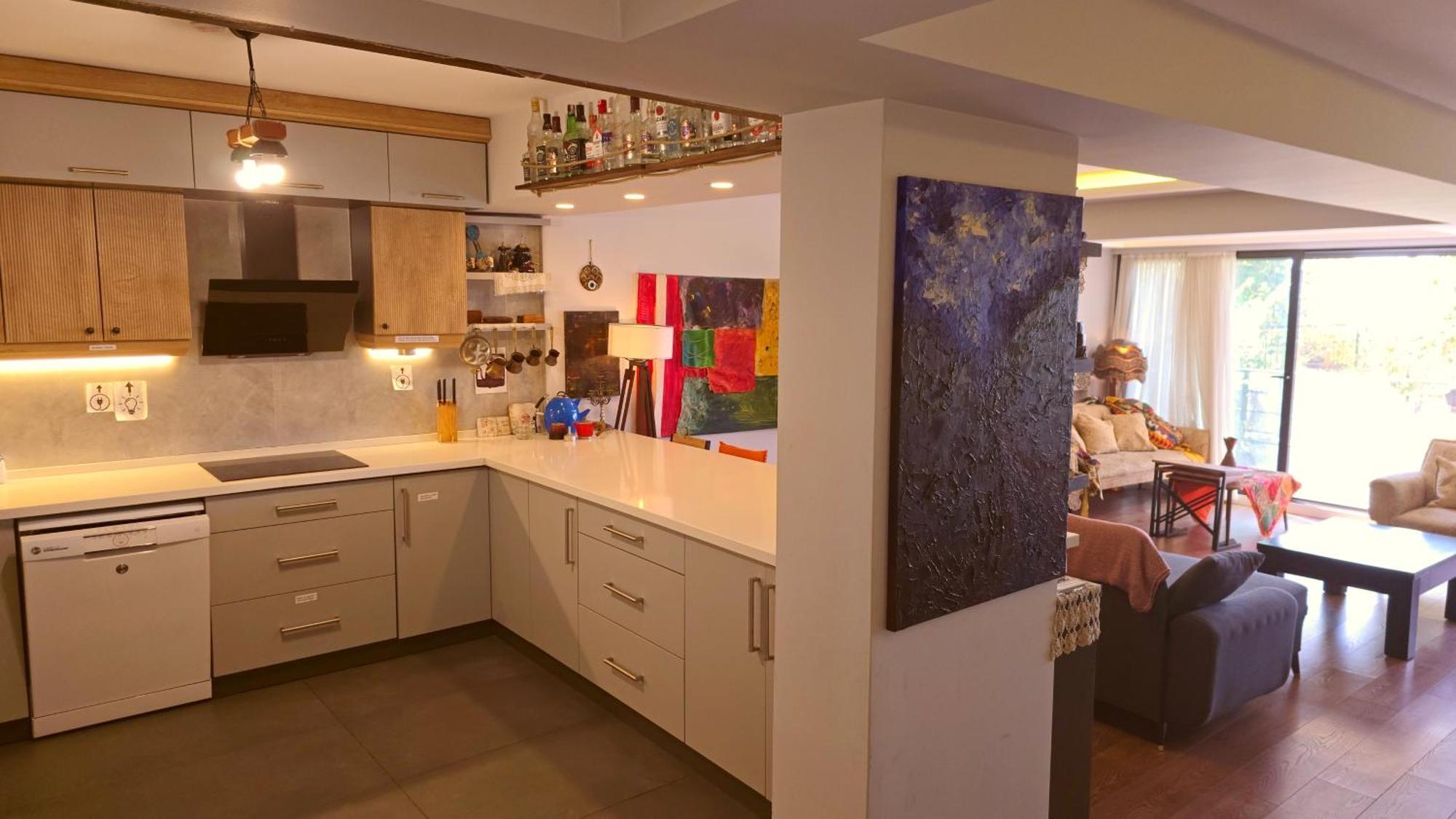 Elegant & Cozy Retreat Home, Center Gem By The Seaside, Steps From The Tram