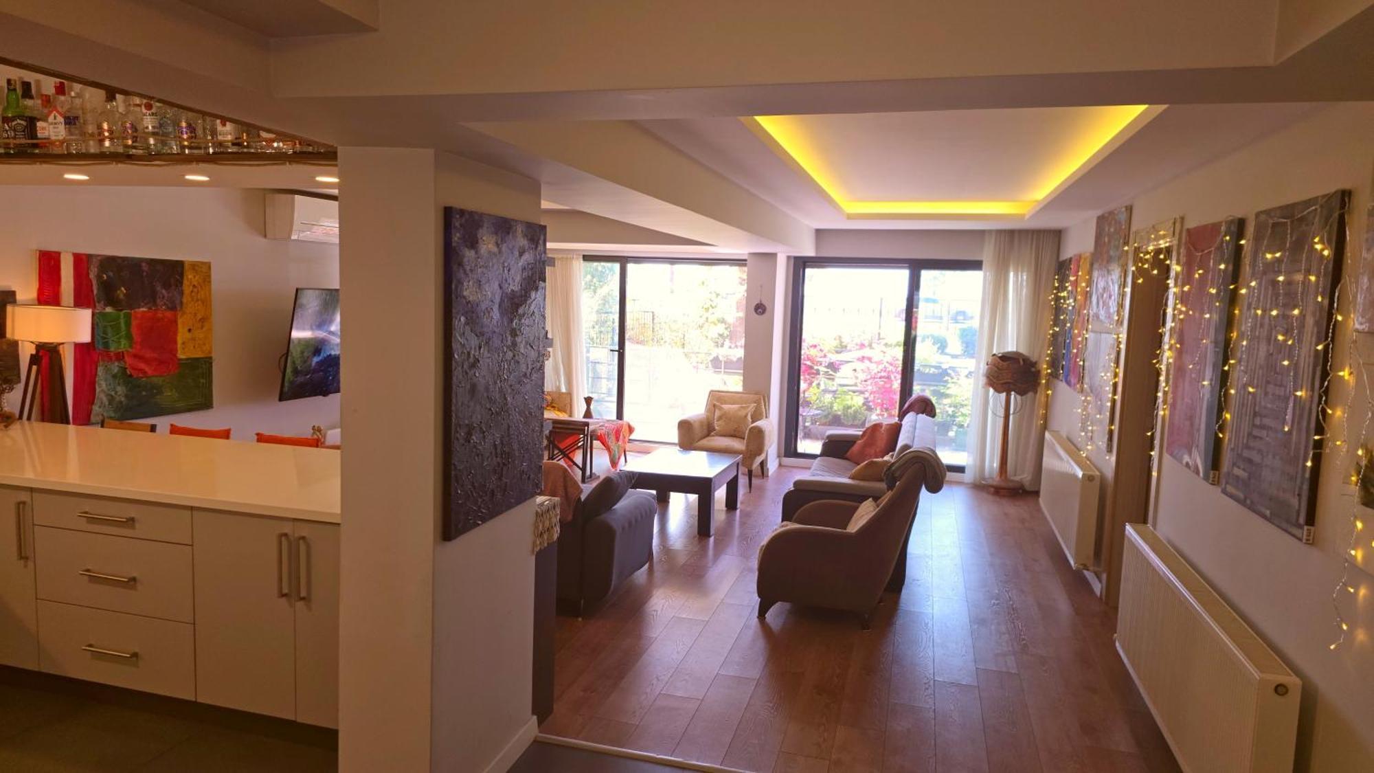 Apartment Elegant & Cozy Retreat Home, Center Gem By The Seaside, Steps From The Tram