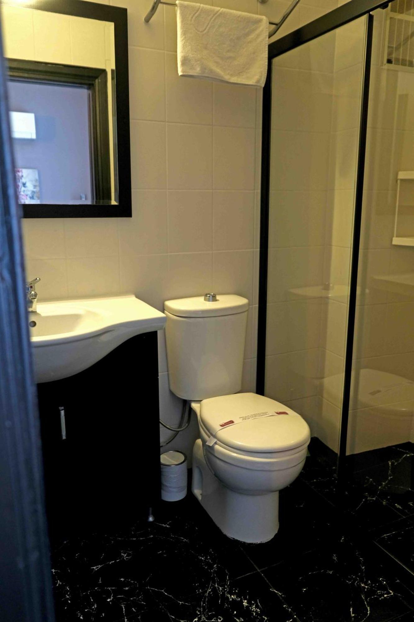 Yasemin Hotel 3*
