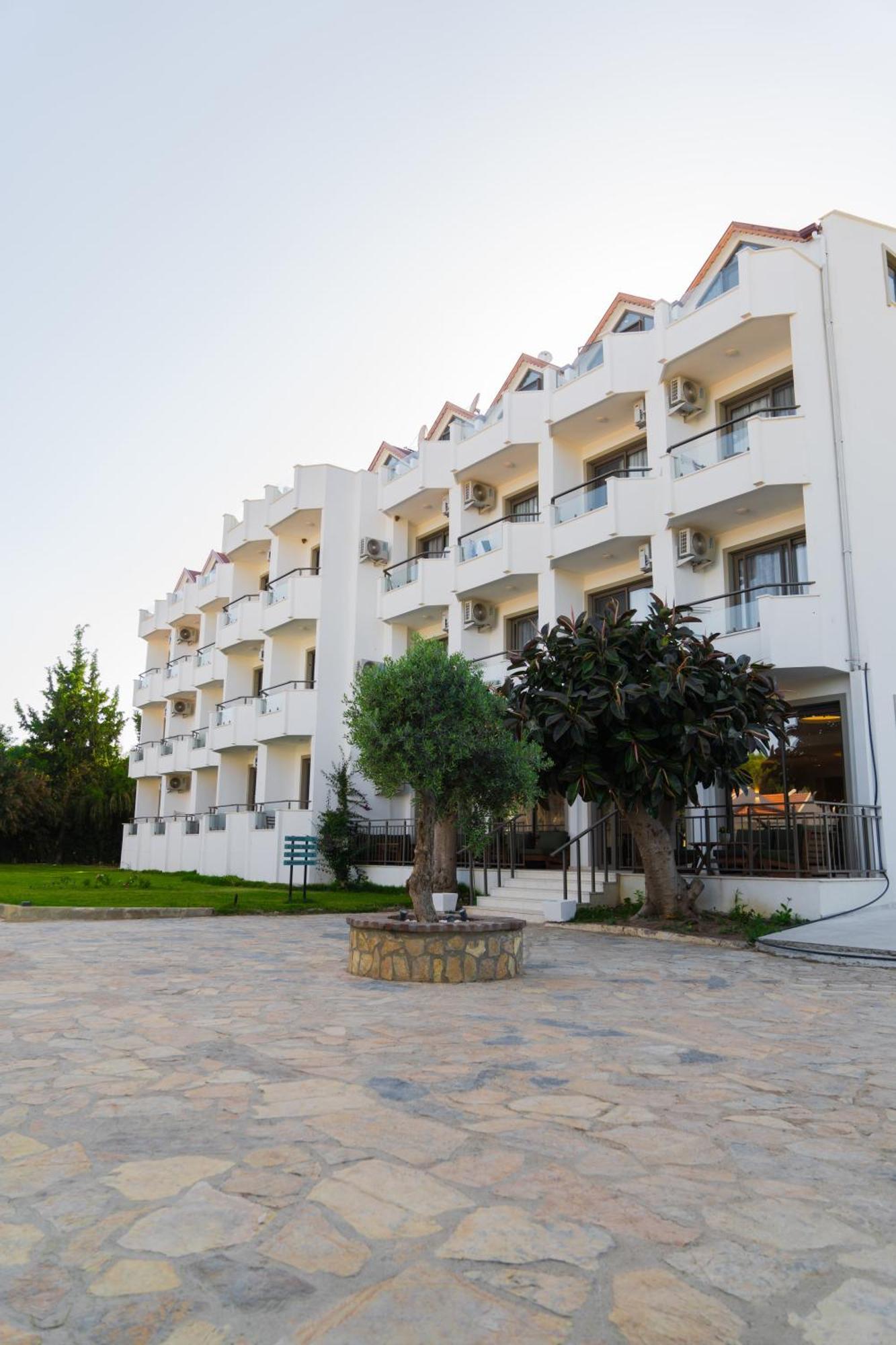 Hotel Feri Surf Club