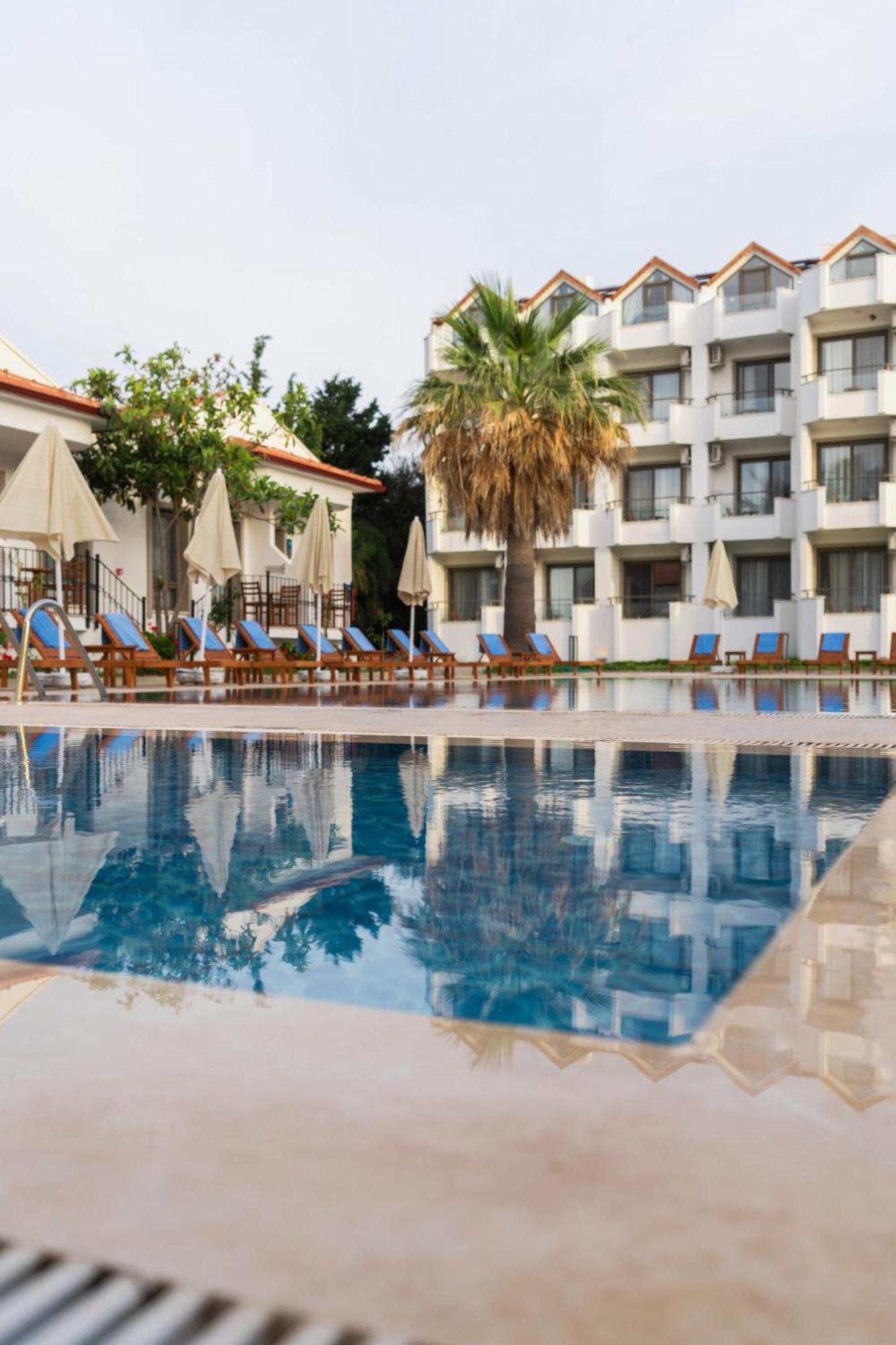 Hotel Feri Surf Club *