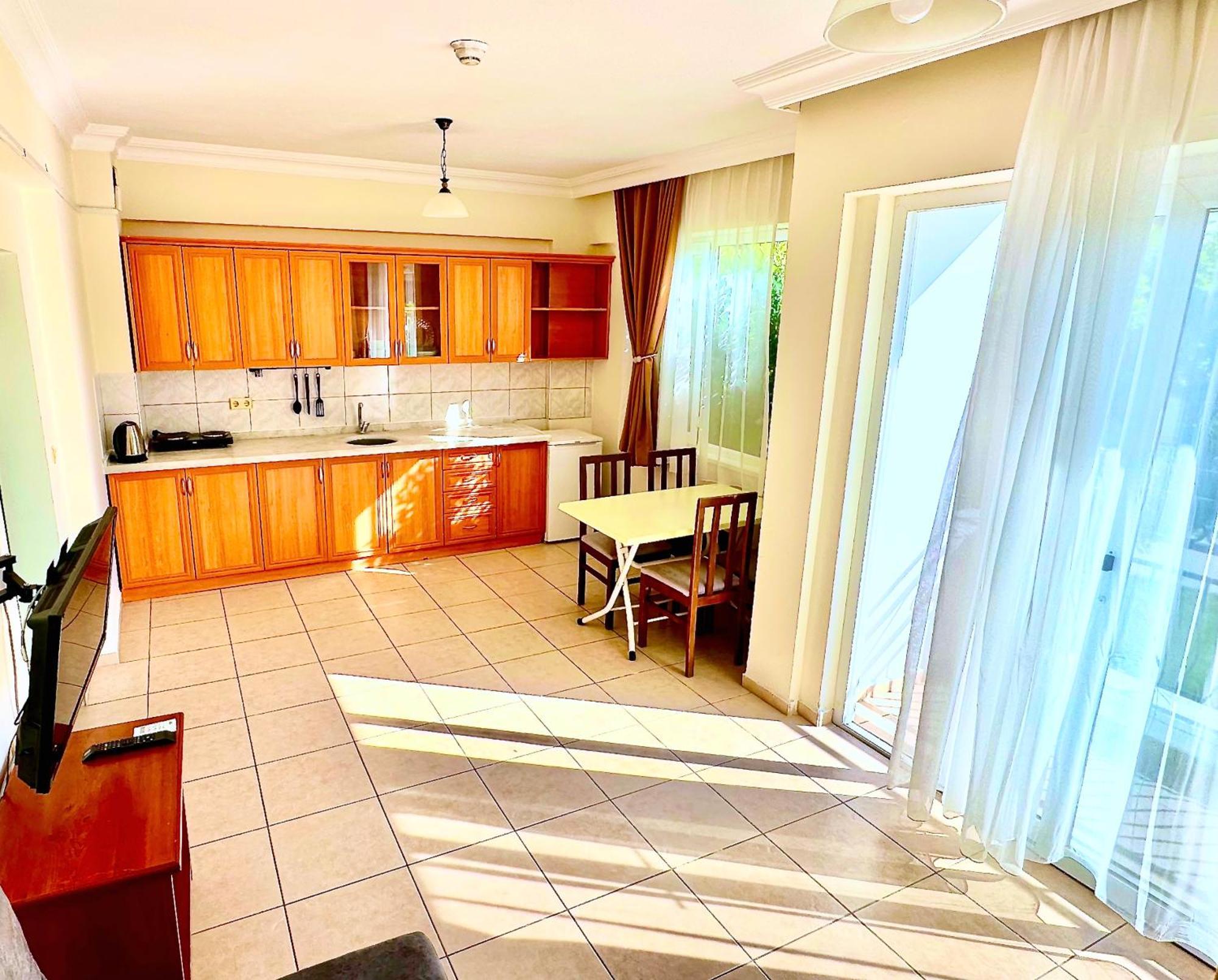 Melissa Garden Apart 3* Side