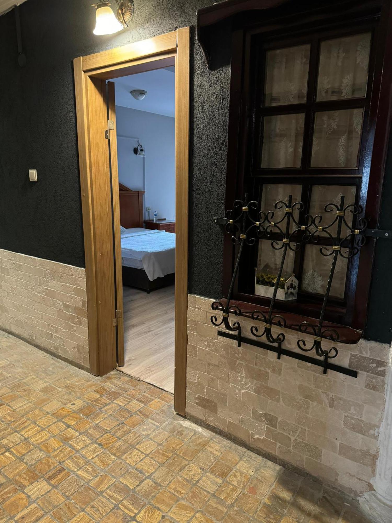Elite Center Hotel 3*