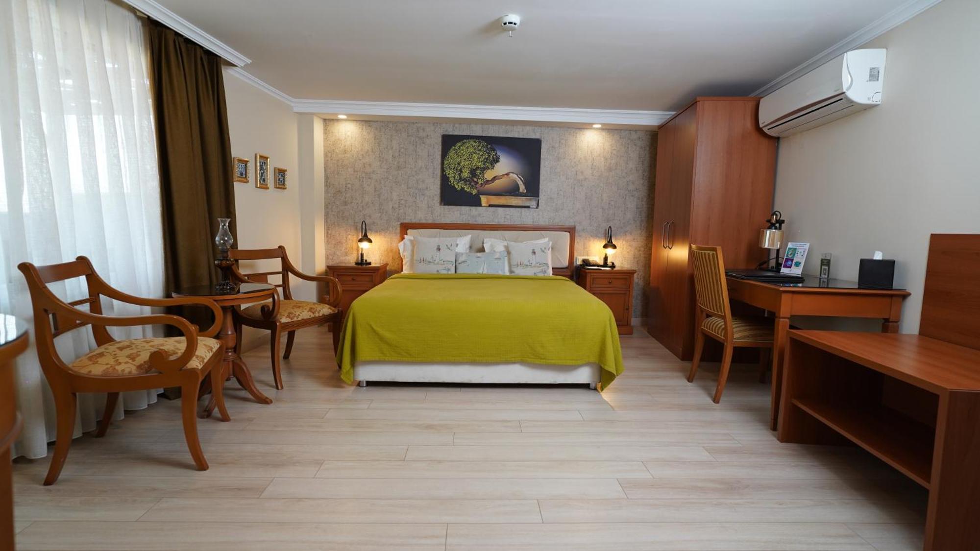 Tuzla Garden & 4*