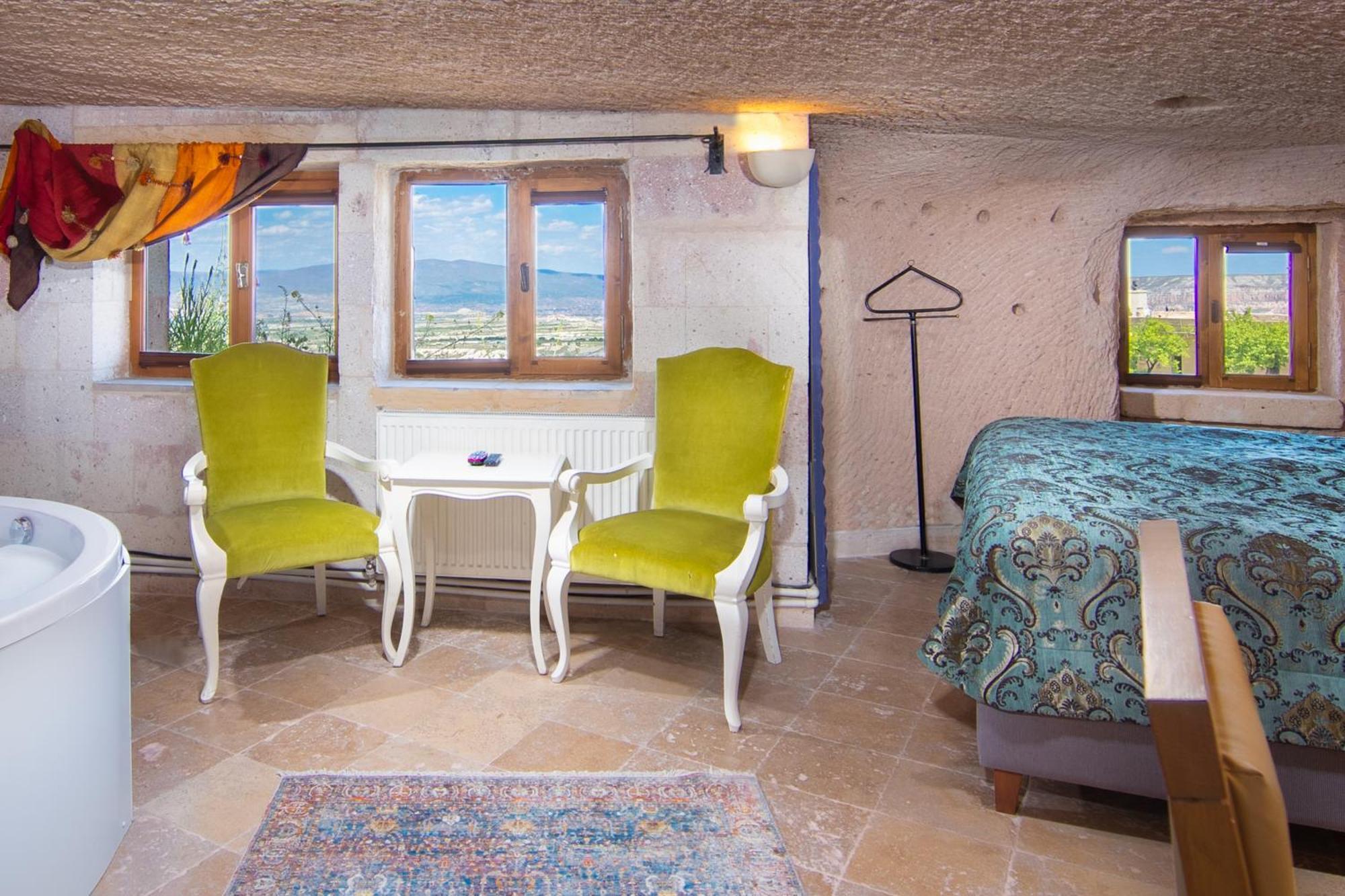 Cappadocia Fairy Chimneys Selfie Cave - Special Class Hotel Uchisar