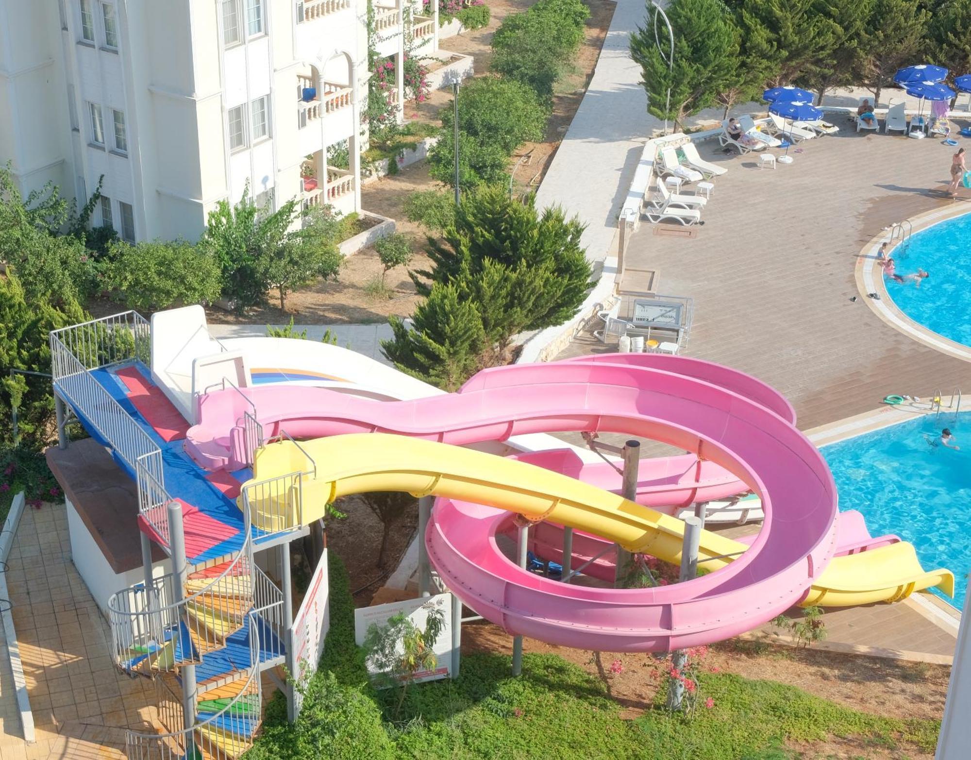 Ramada By Wyndham 3*