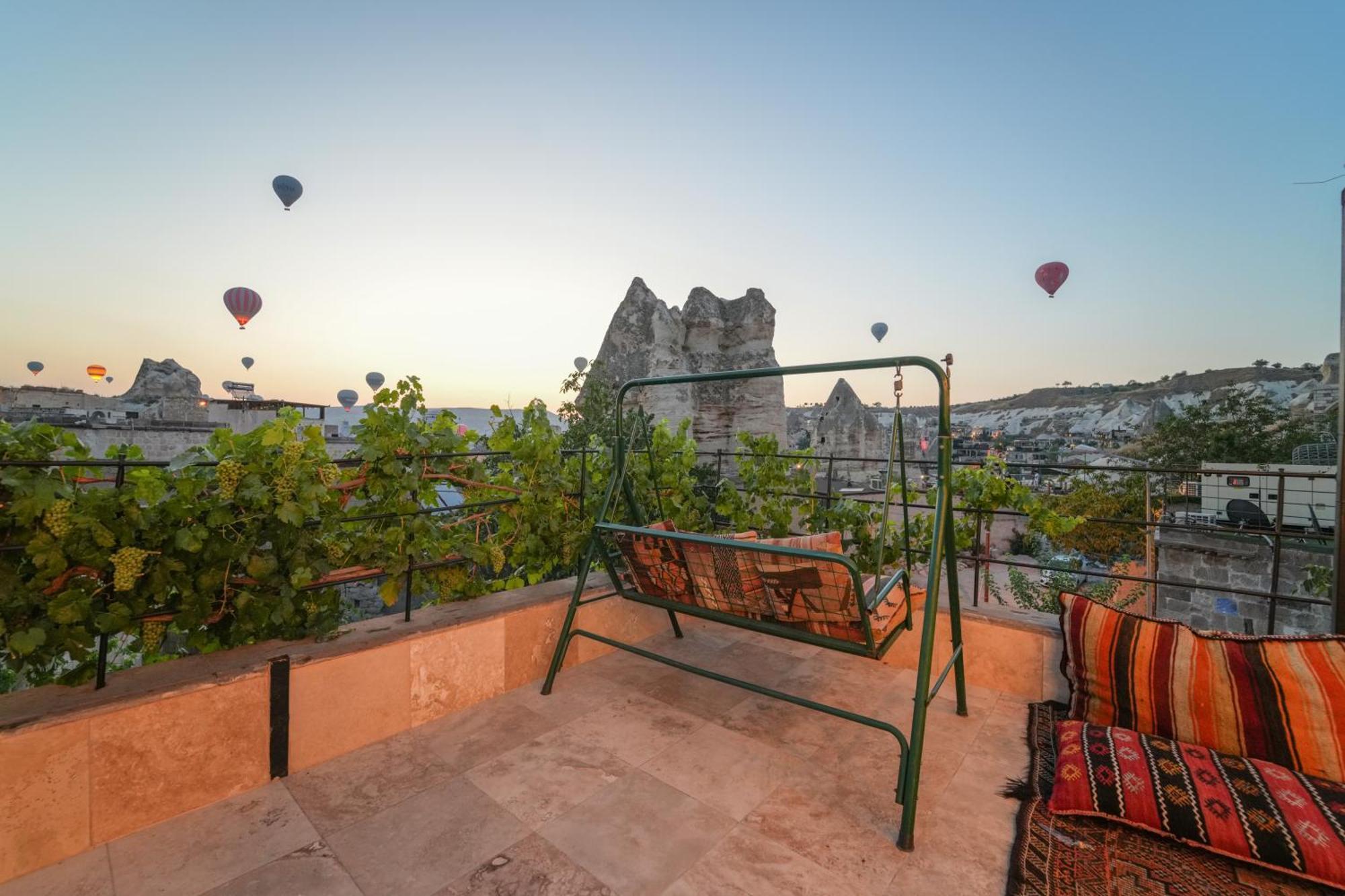 Hotel Matiana View Cave