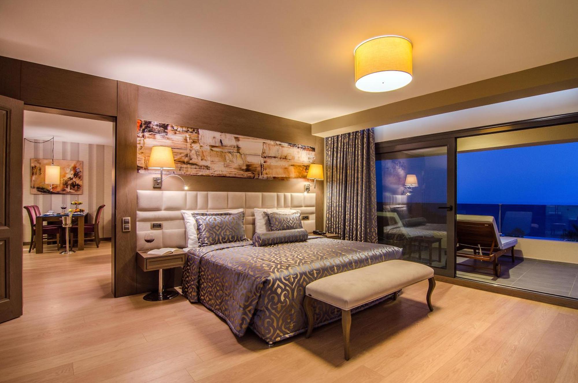 The Grand Blue Sky International Resort 4*