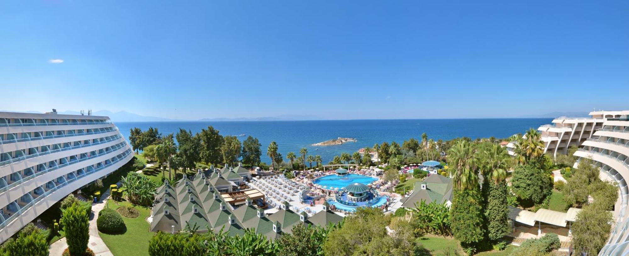 Resort The Grand Blue Sky International
