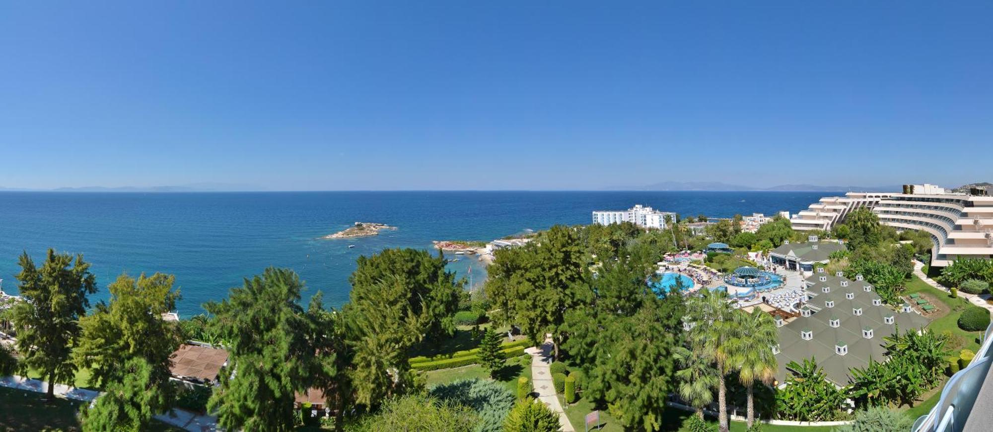 Resort The Grand Blue Sky International 4*