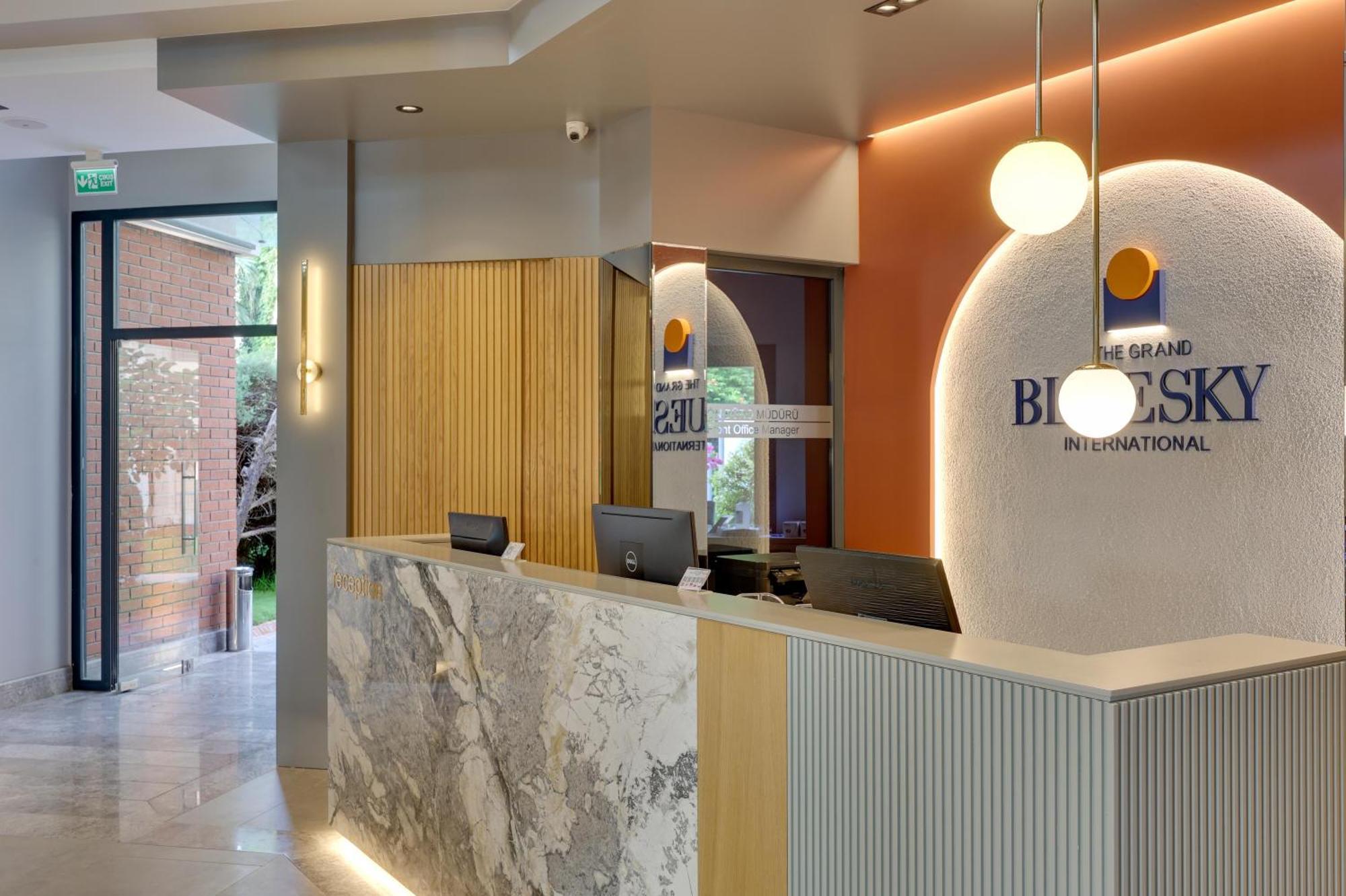 Resort The Grand Blue Sky International 4*
