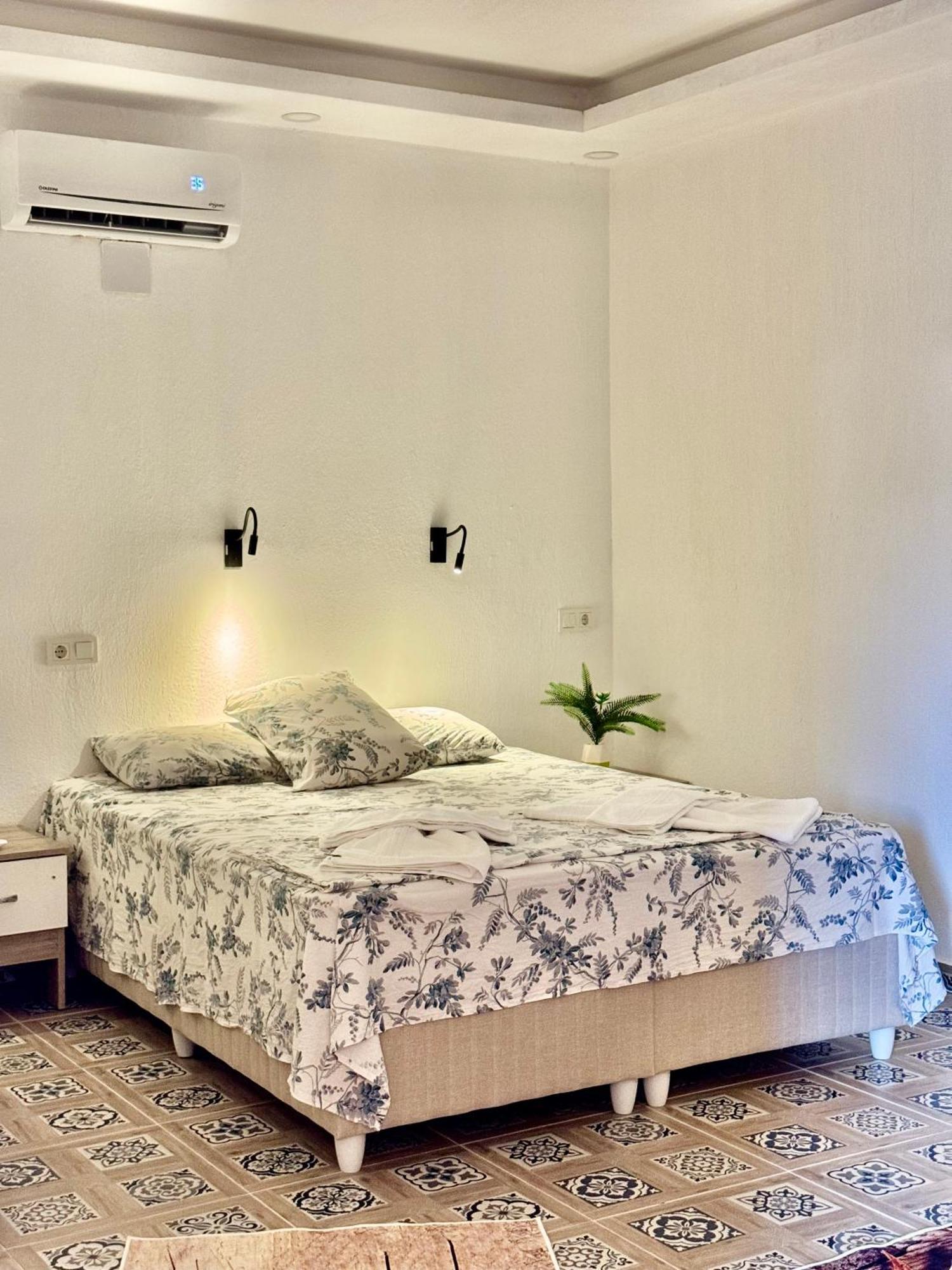 Rose Guest house