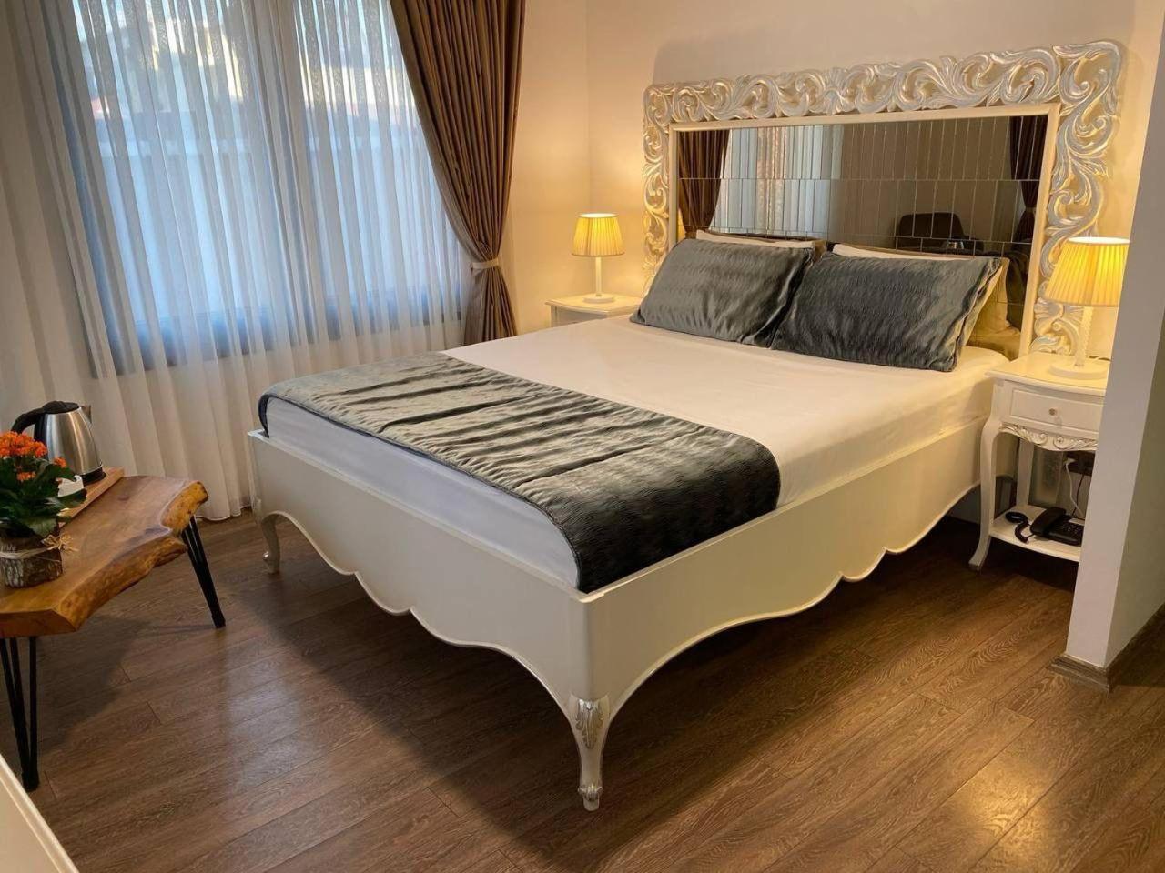 Pandora Hotel 3*