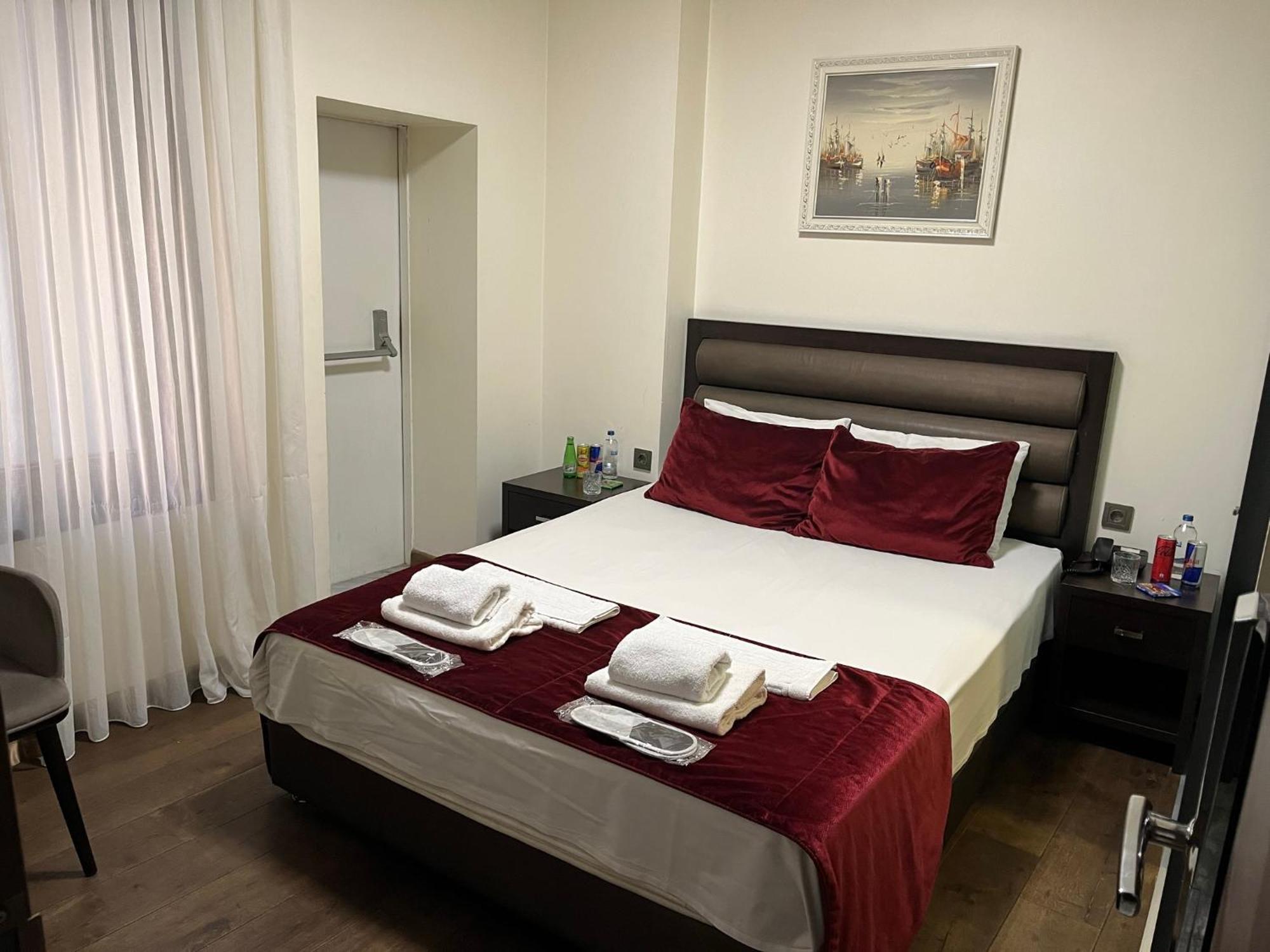 Pandora Hotel