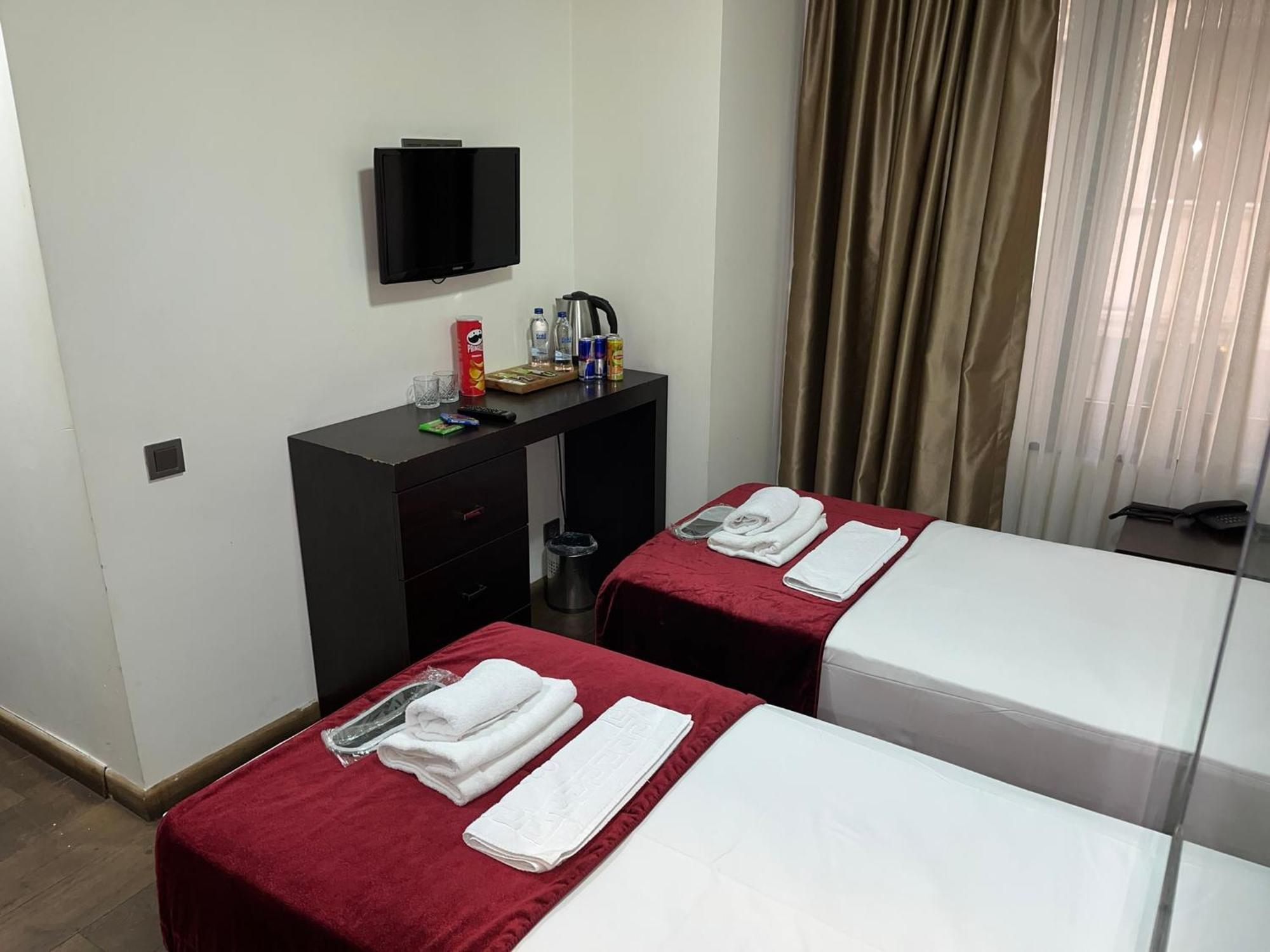 Pandora Hotel