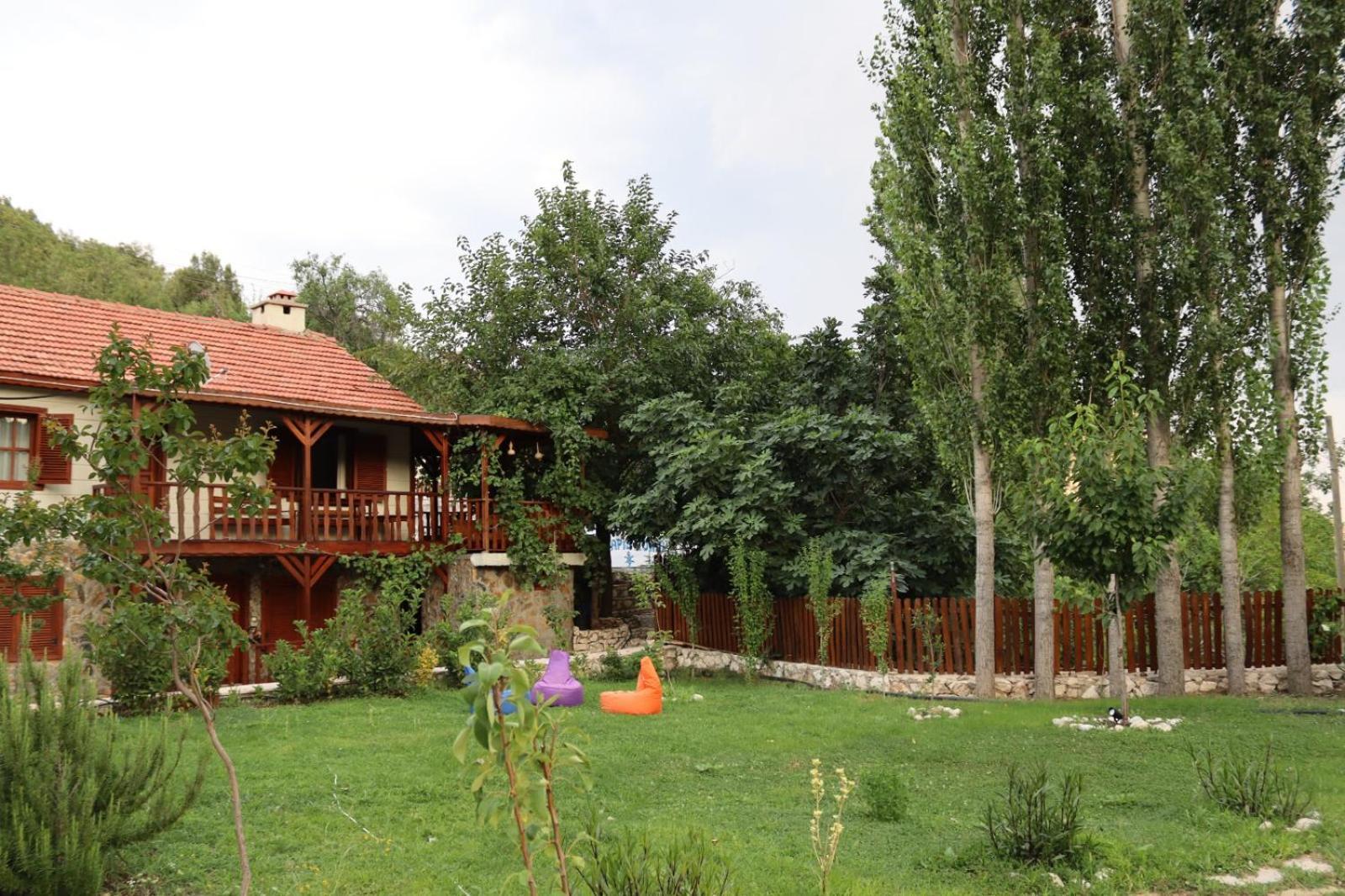 Kartapis Konak Huzurlu Ve Oezel Havuzlu Villa