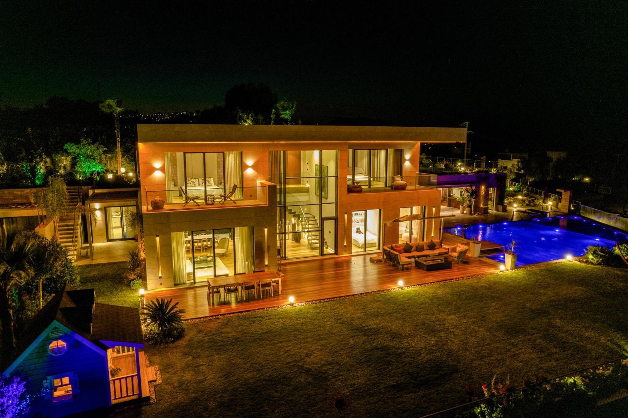 Mare Deluxe Residences & Hotel 4*