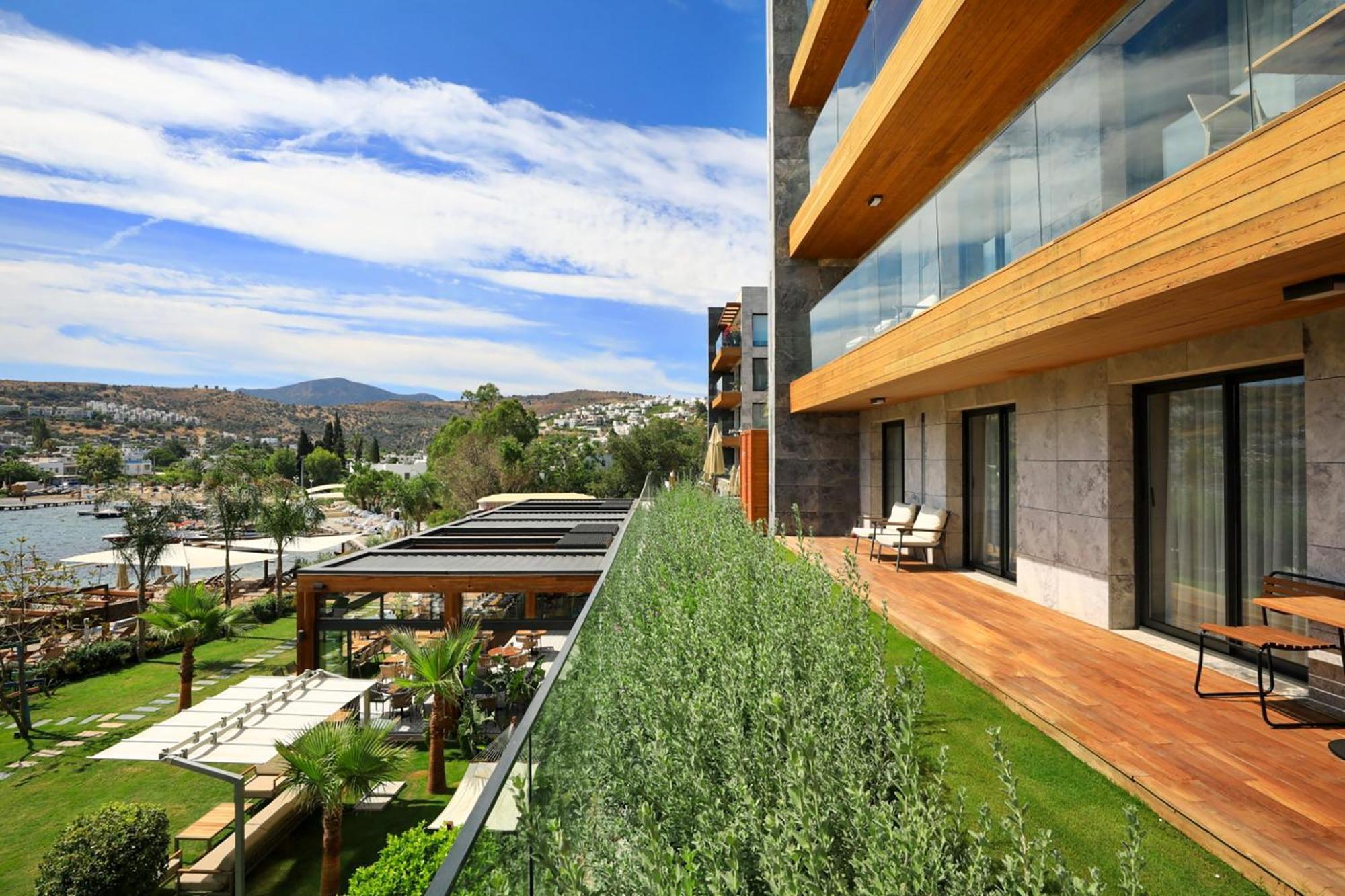 Mare Deluxe Residences &