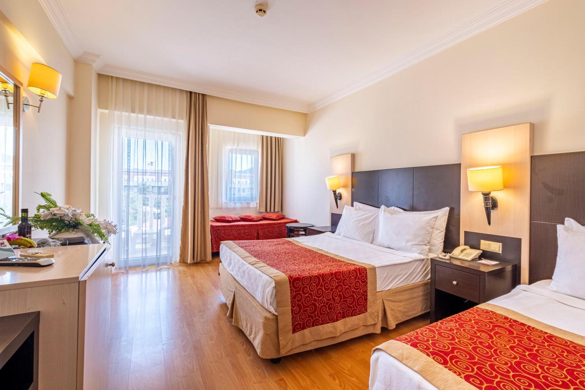 Hotel Viking Garden 4*