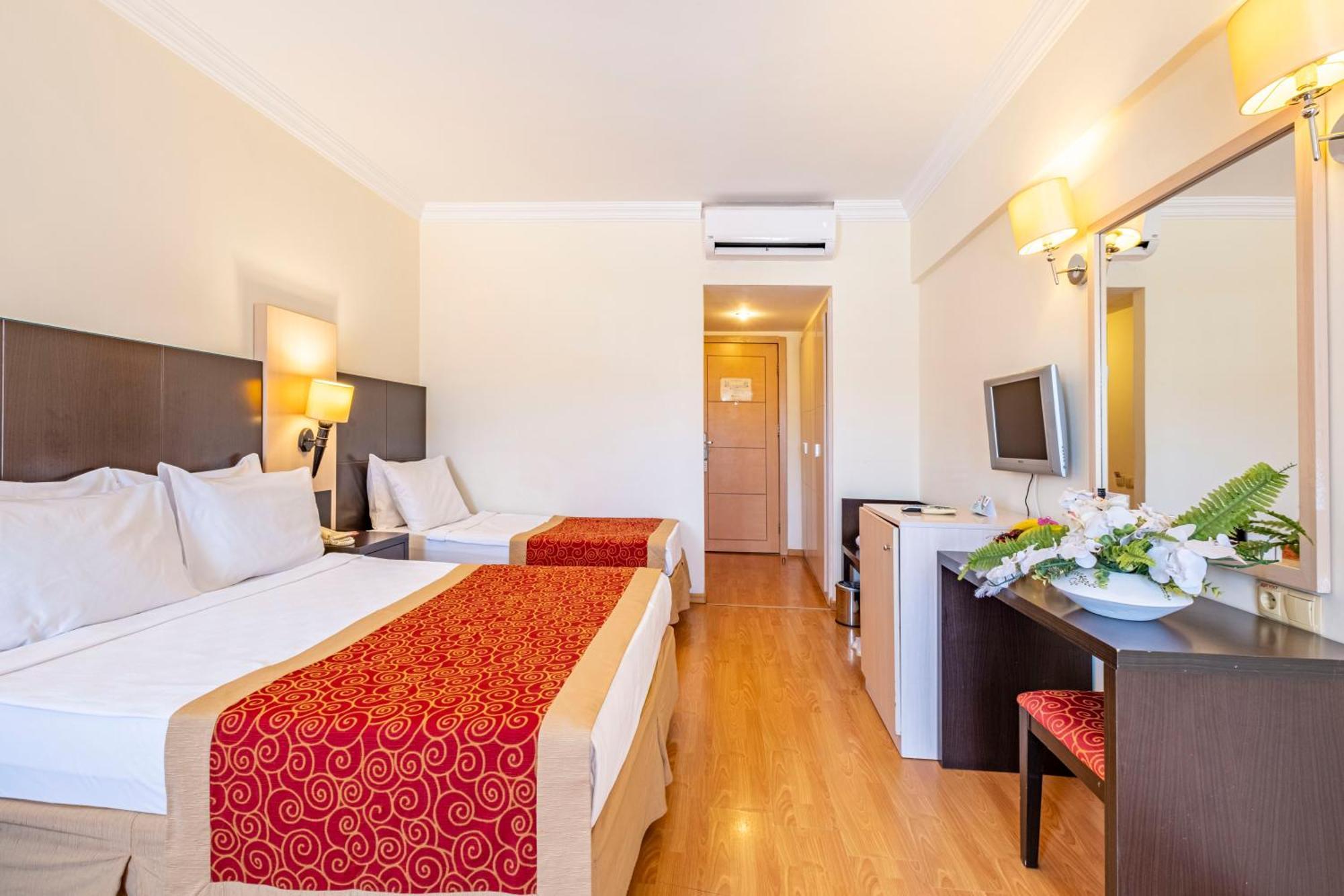 Hotel Viking Garden 4*
