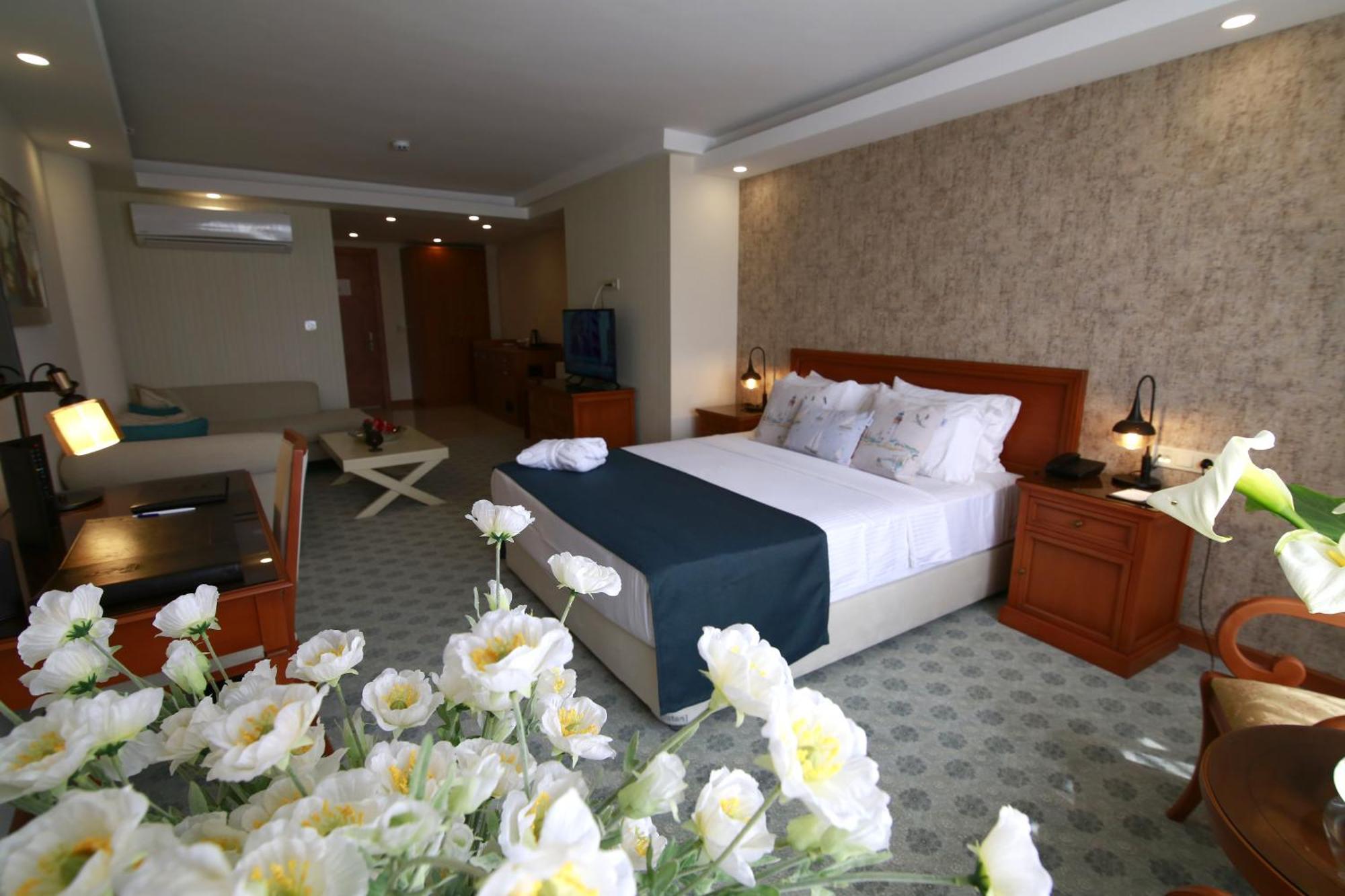 Tuzla Garden & Hotel