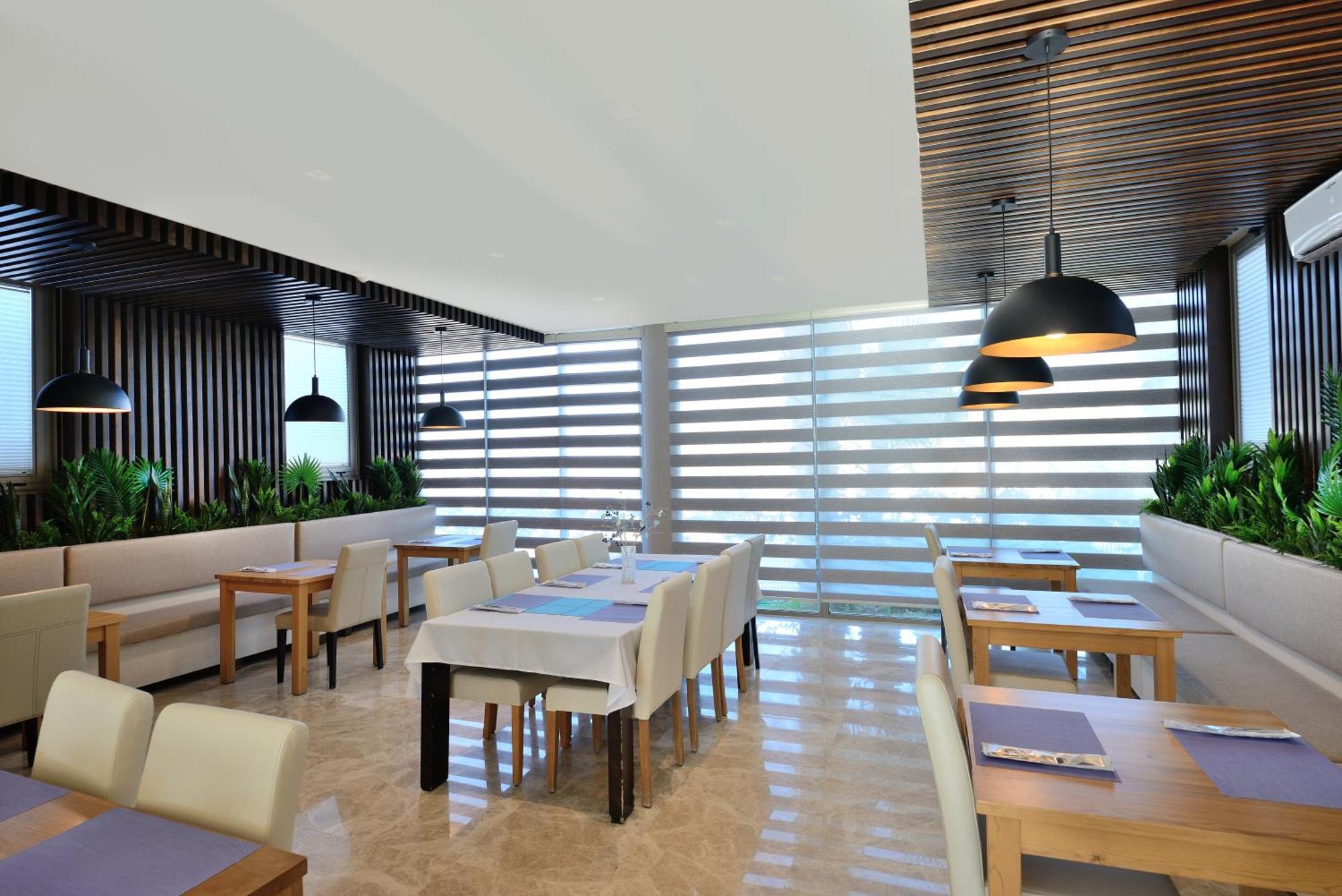 Lugga Boutique & Hotel 3*