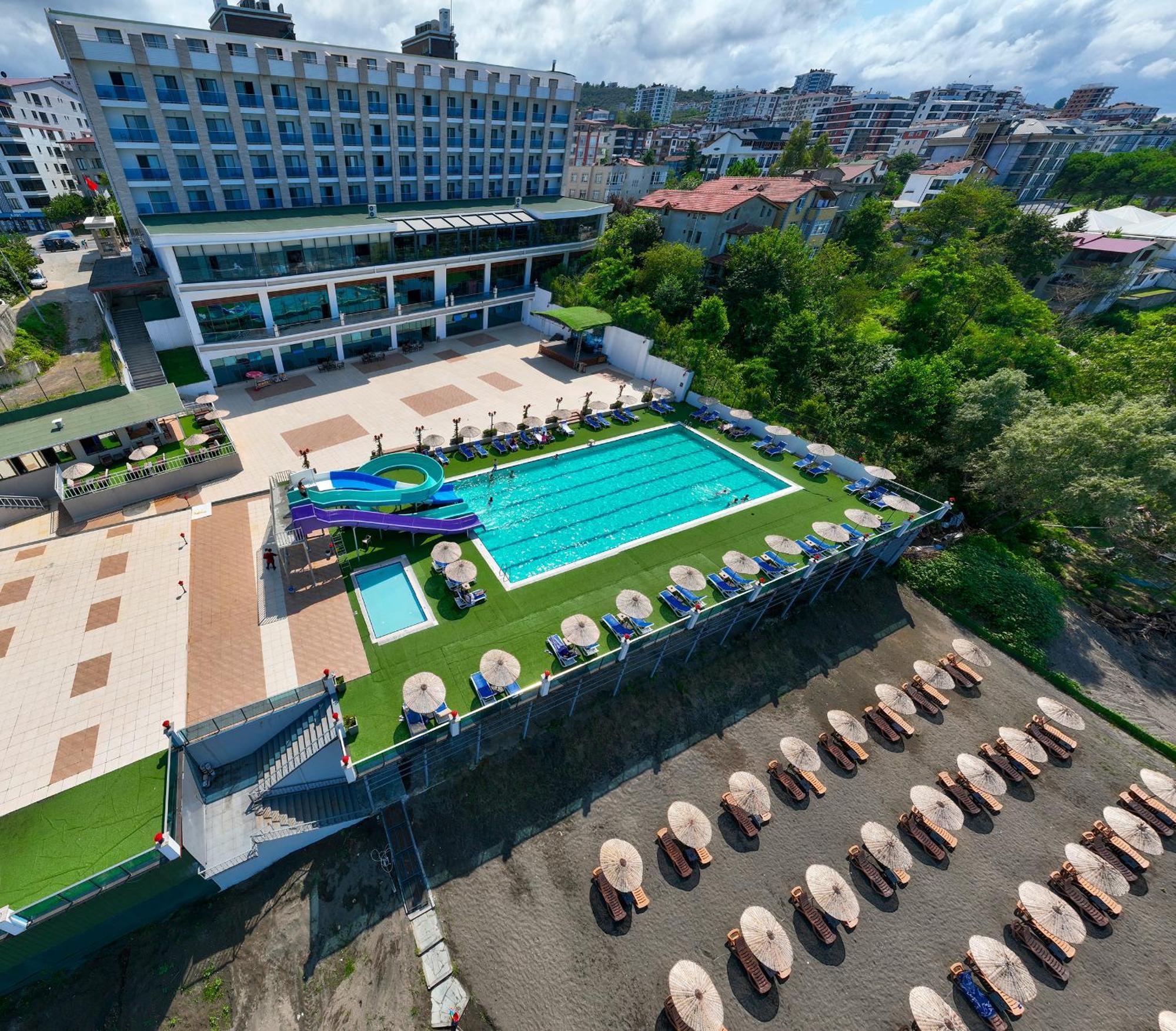 Ramada By Wyndham Unye