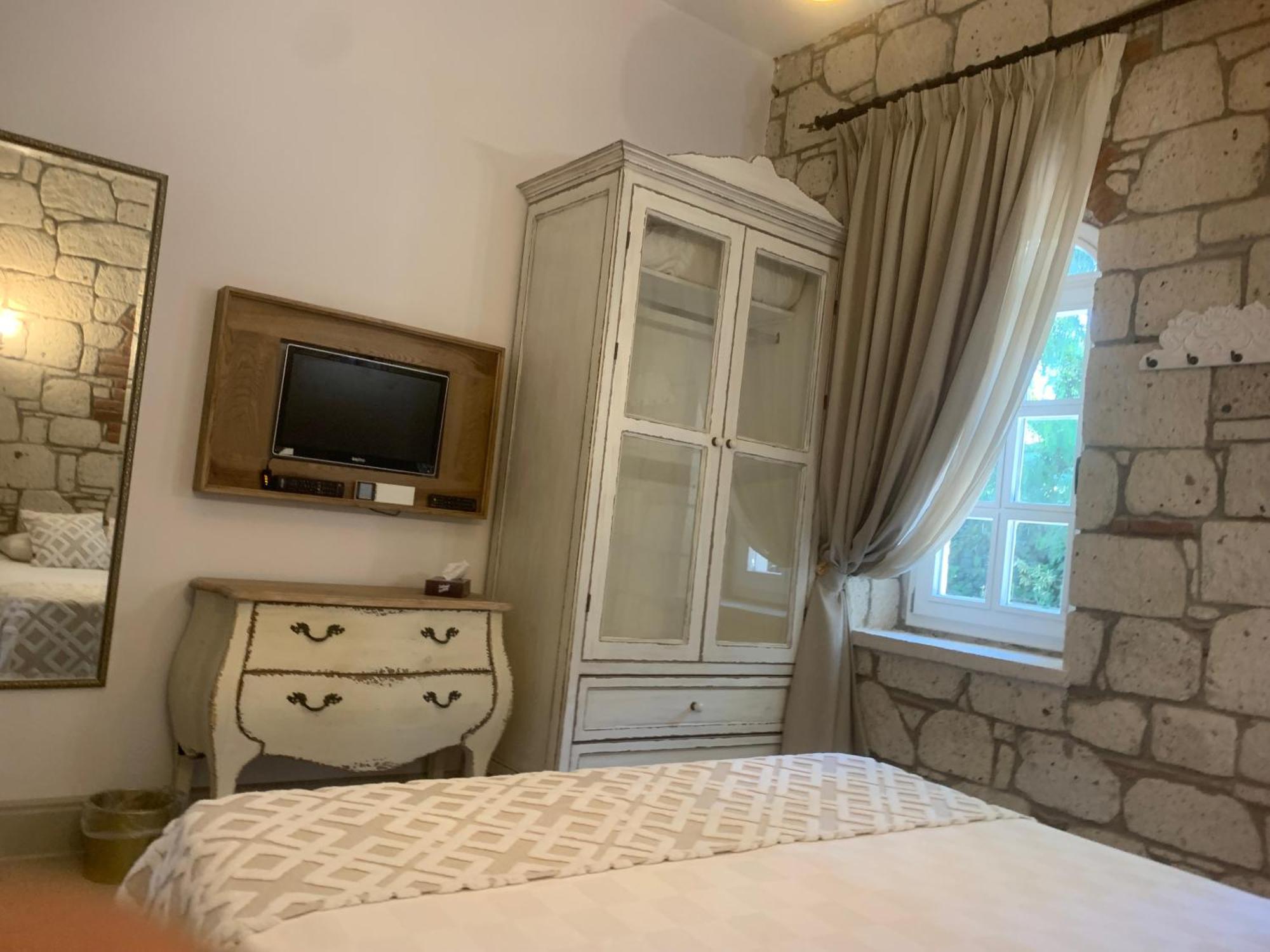 Yuga Hotel