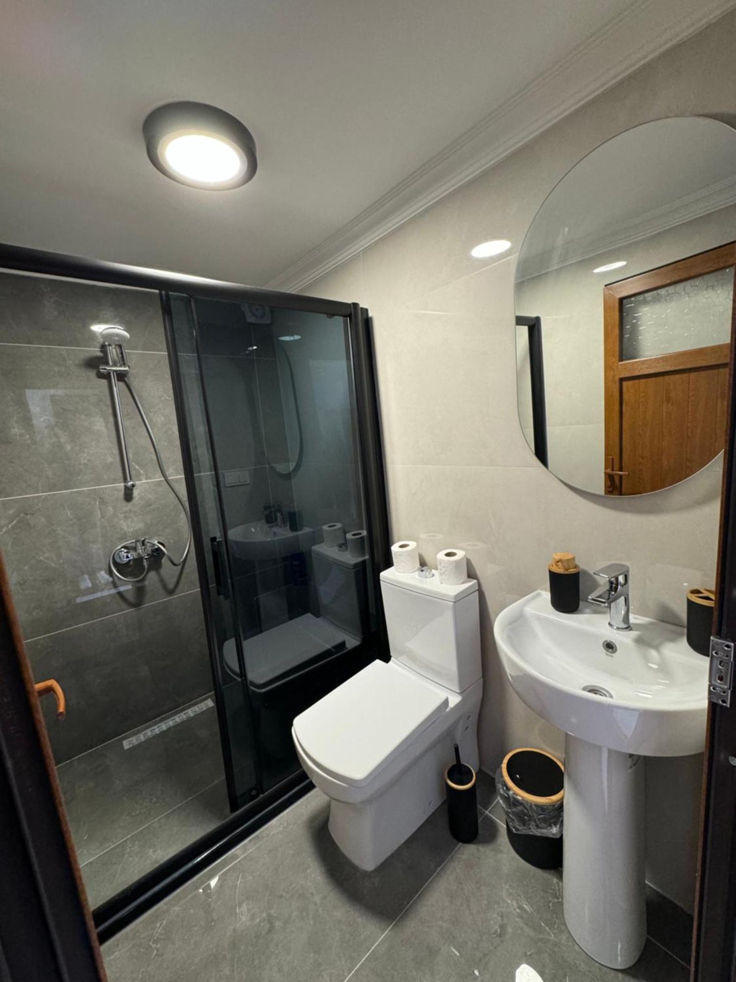 Tavra Hotel 2*