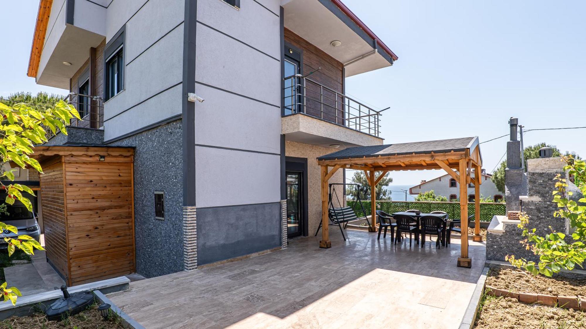Villa Stunning 4-floor With Sea View & *