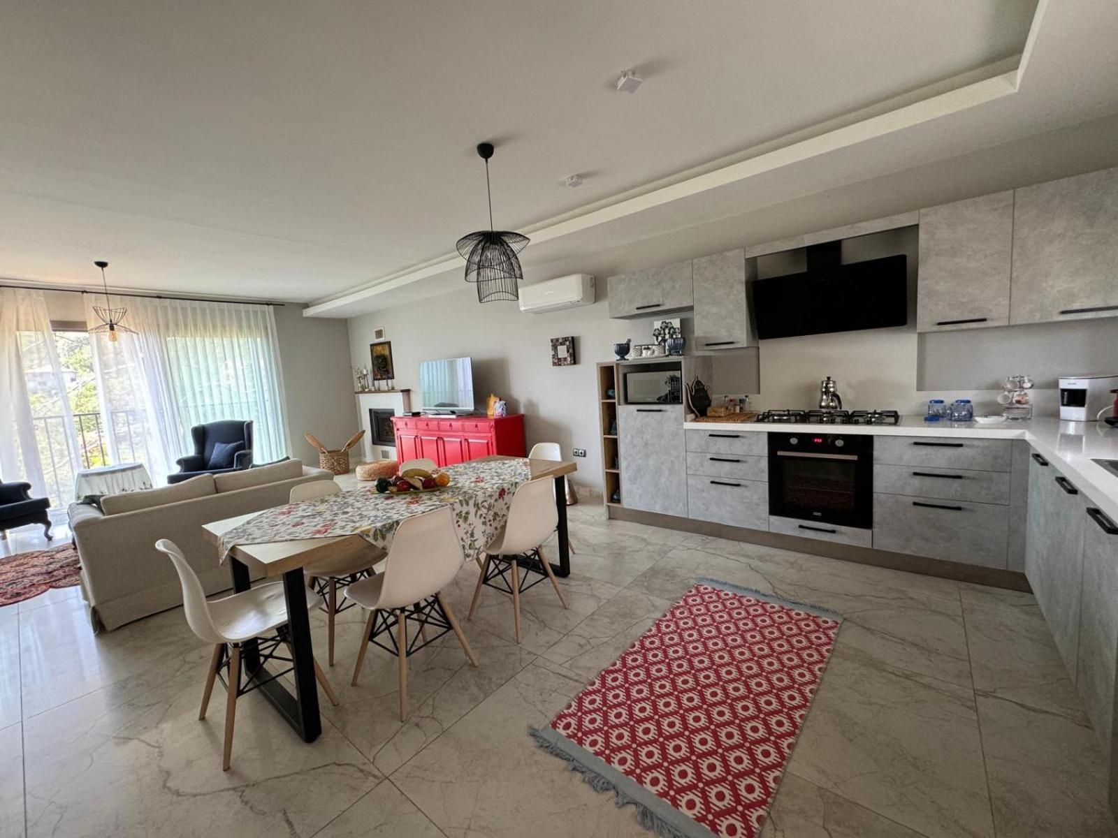 Suna Summer House Holiday home *