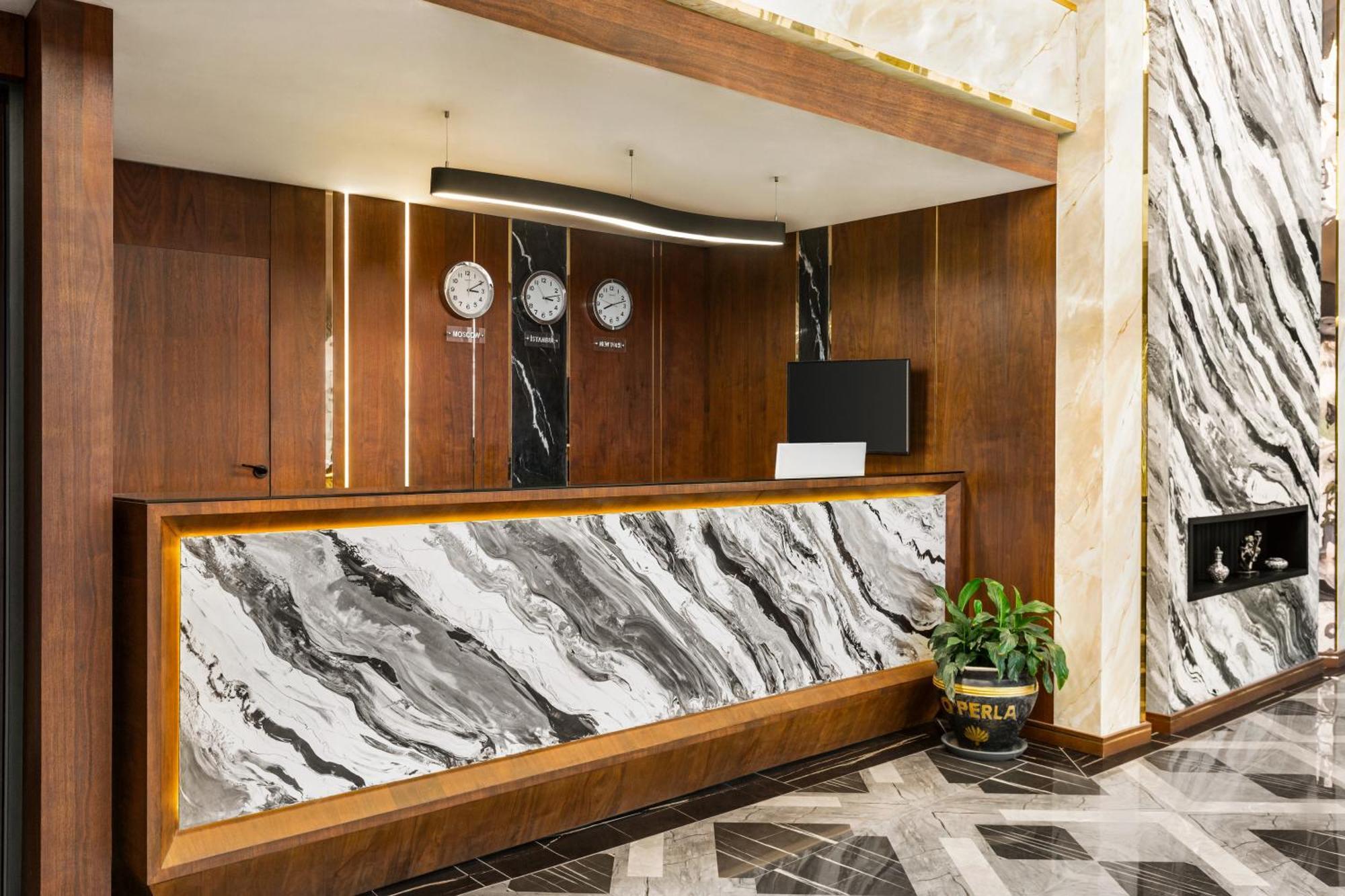 Trademark Collection By Wyndham Operla Airport 4*