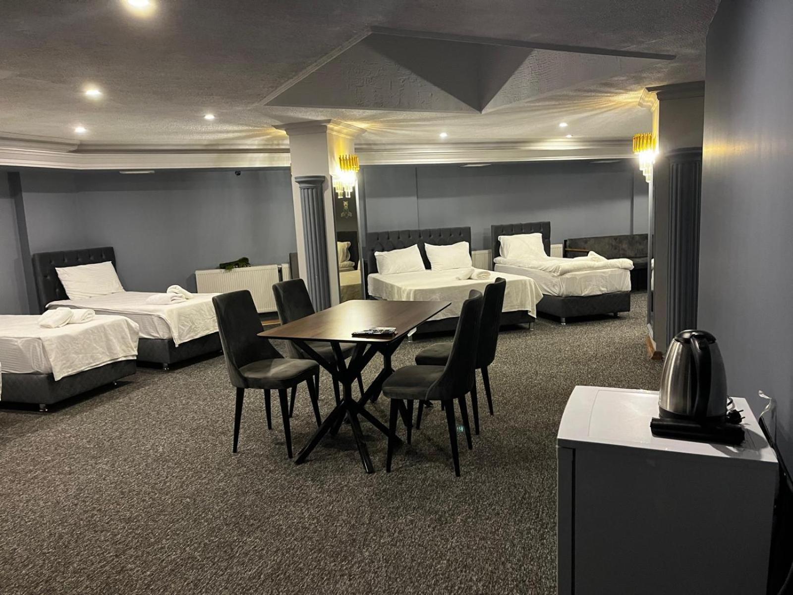 Hotel Loyal 3*
