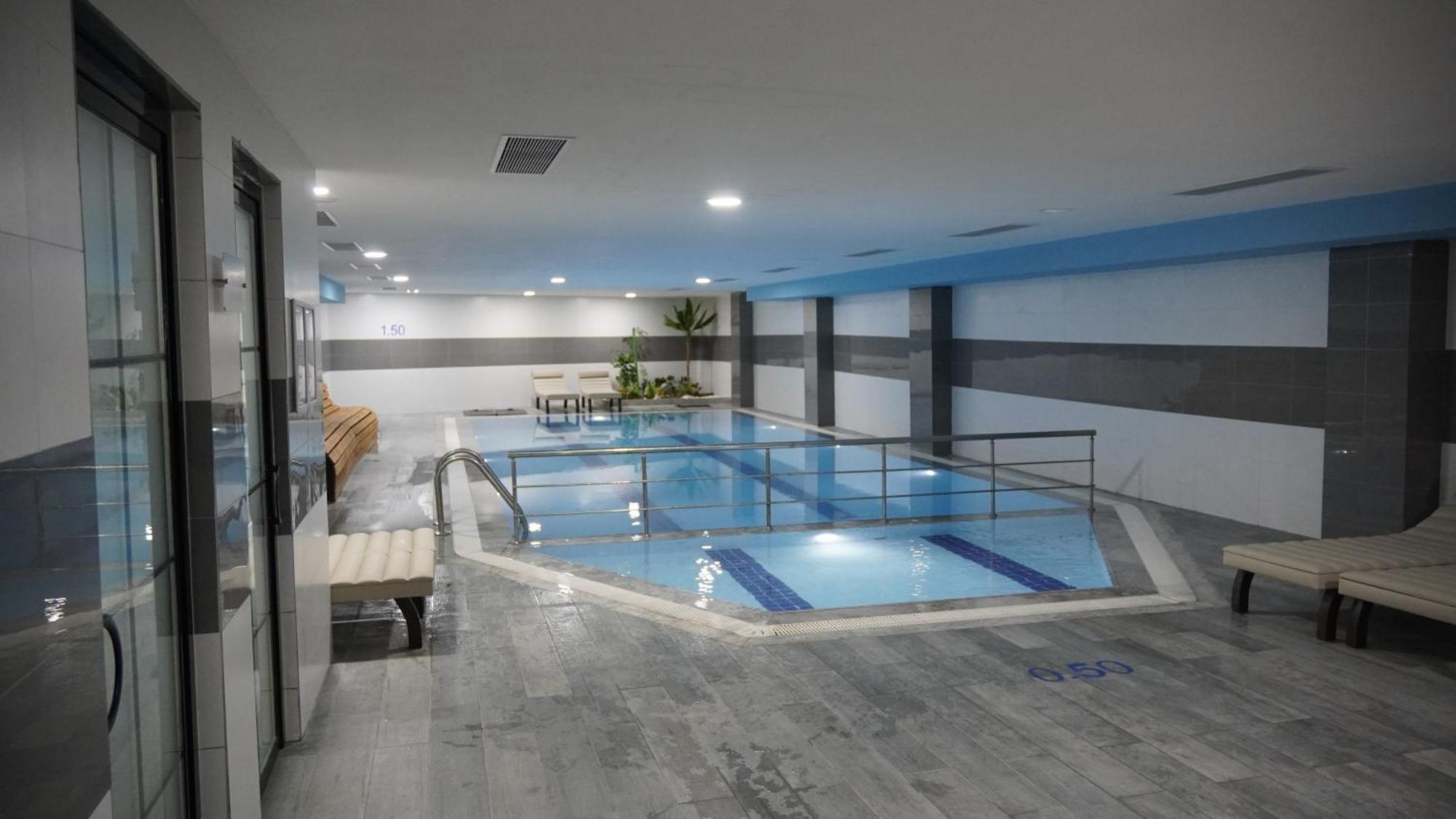 Ramada Plaza By Wyndham Hotel
