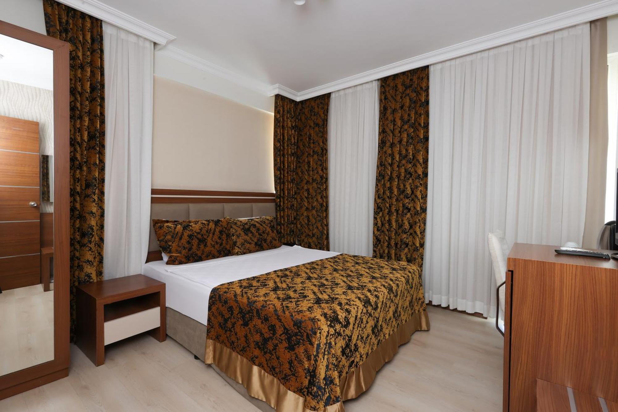 Hotel The Corner Park Antalya