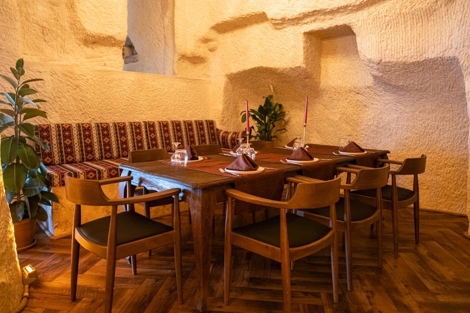 Evi Cave Hotel 4*