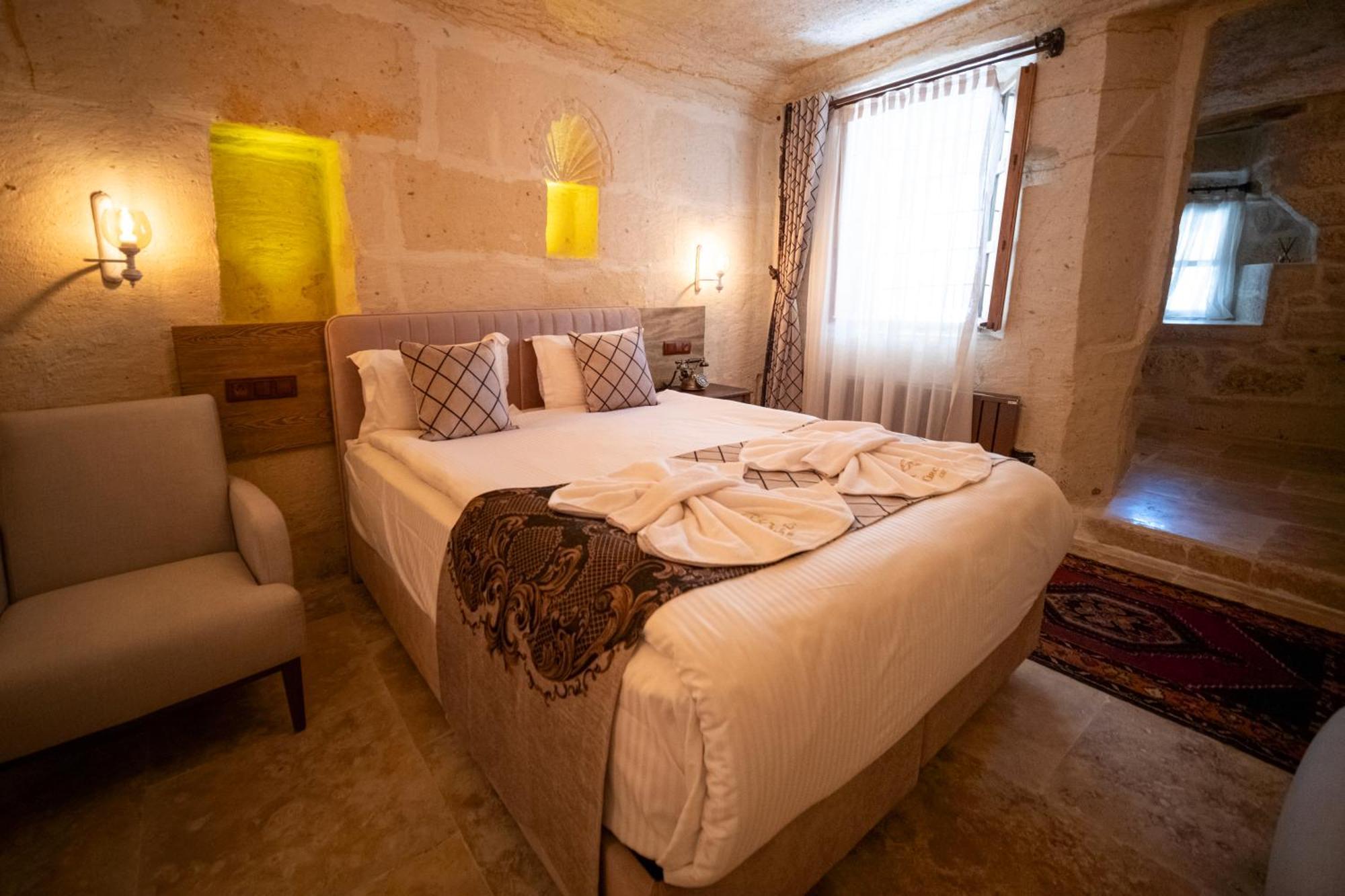 Hotel Evi Cave 4*