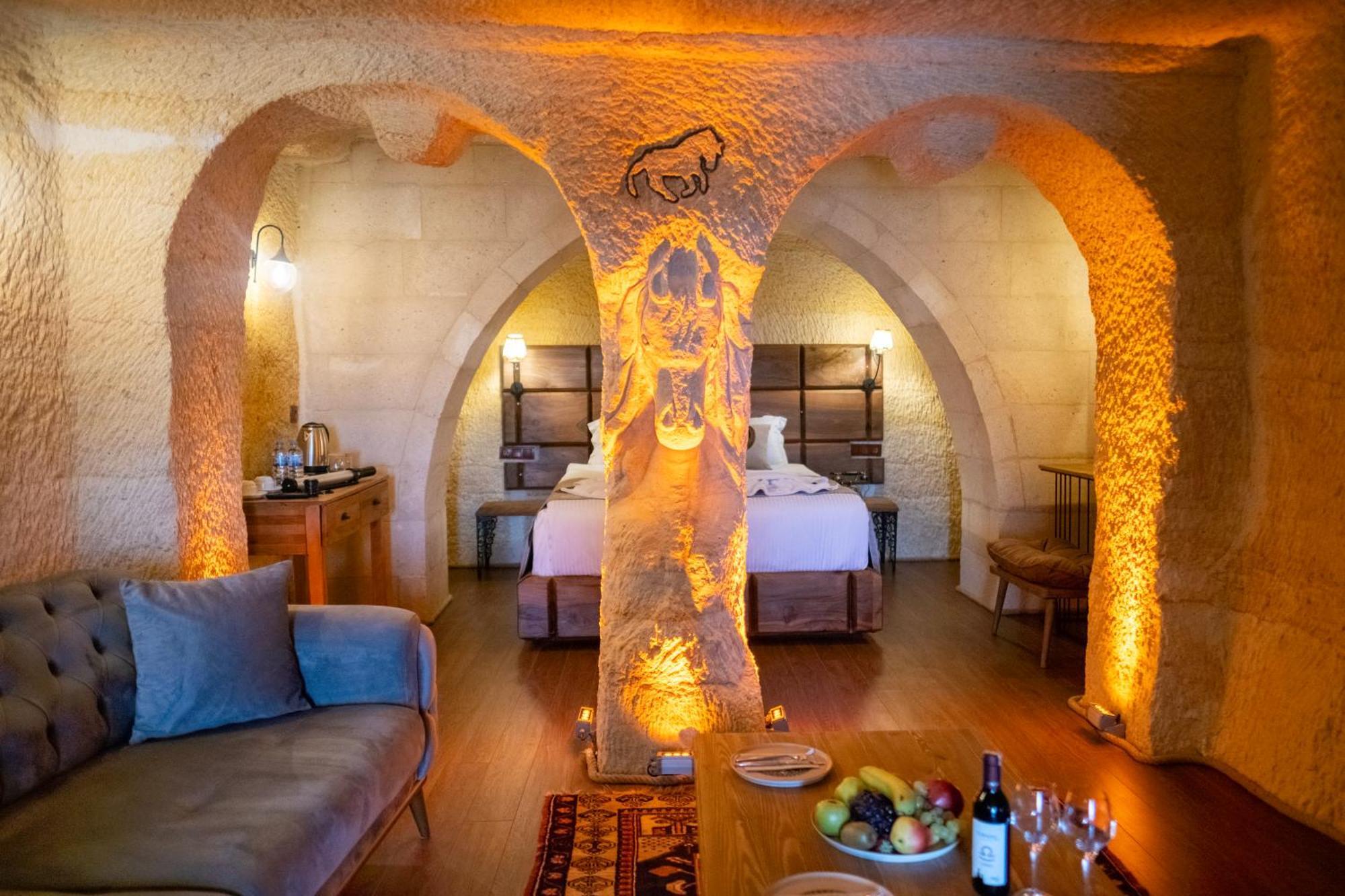 Evi Cave Hotel 4*