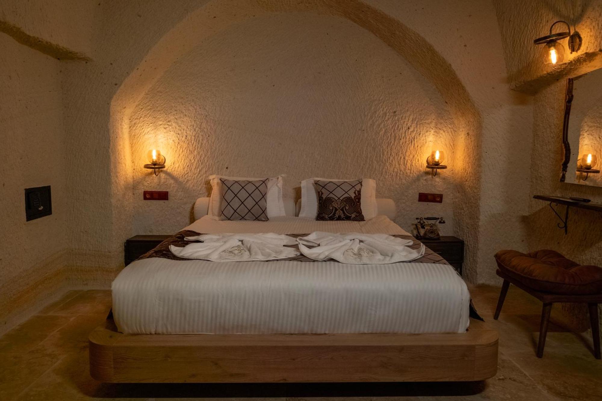 Evi Cave