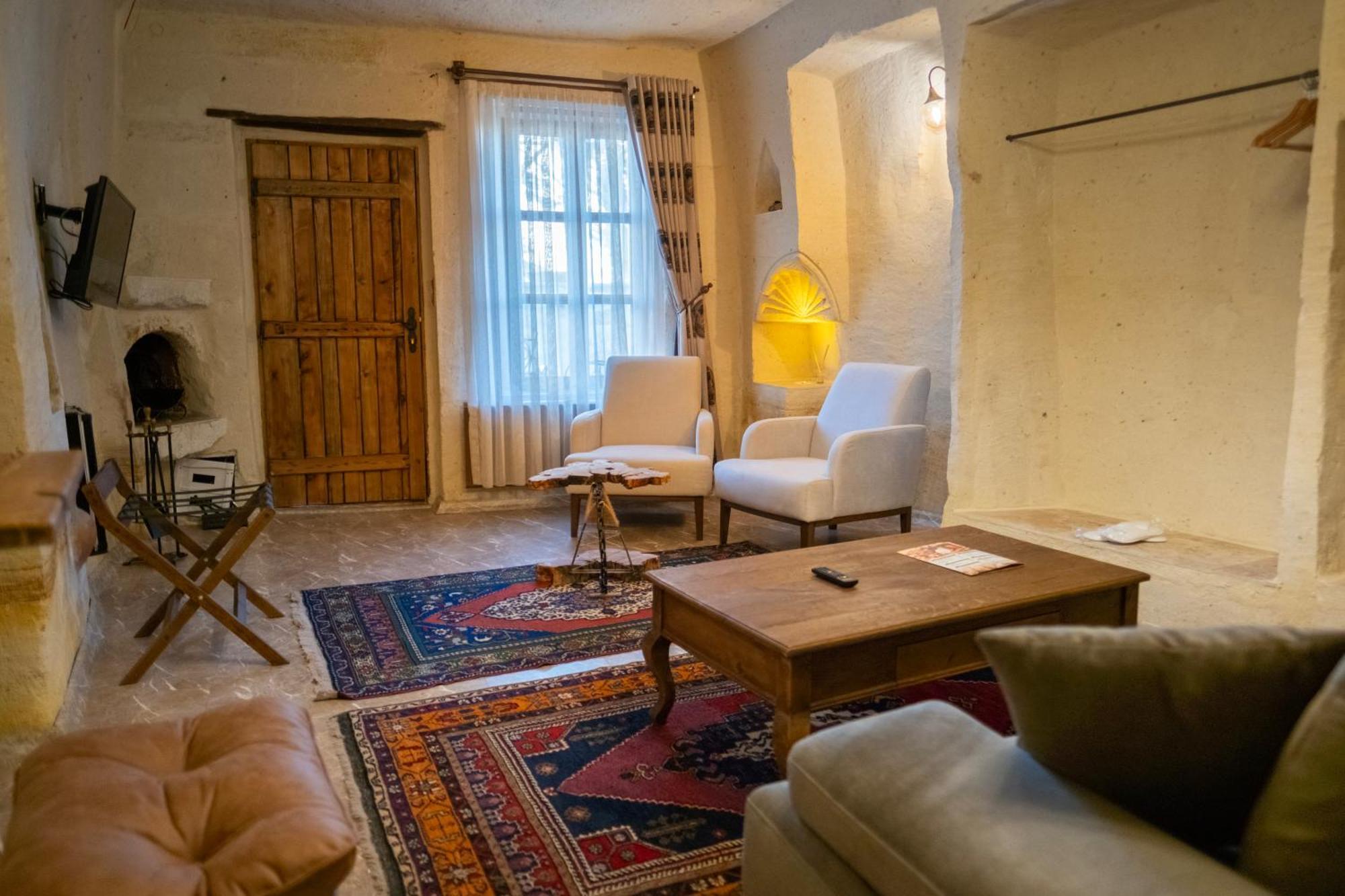 Evi Cave Hotel 4*