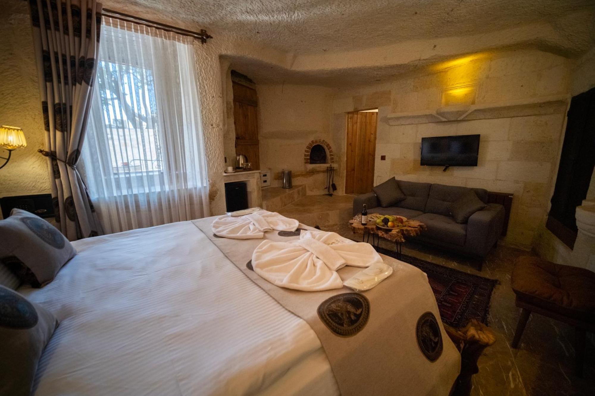 Evi Cave Hotel 4*