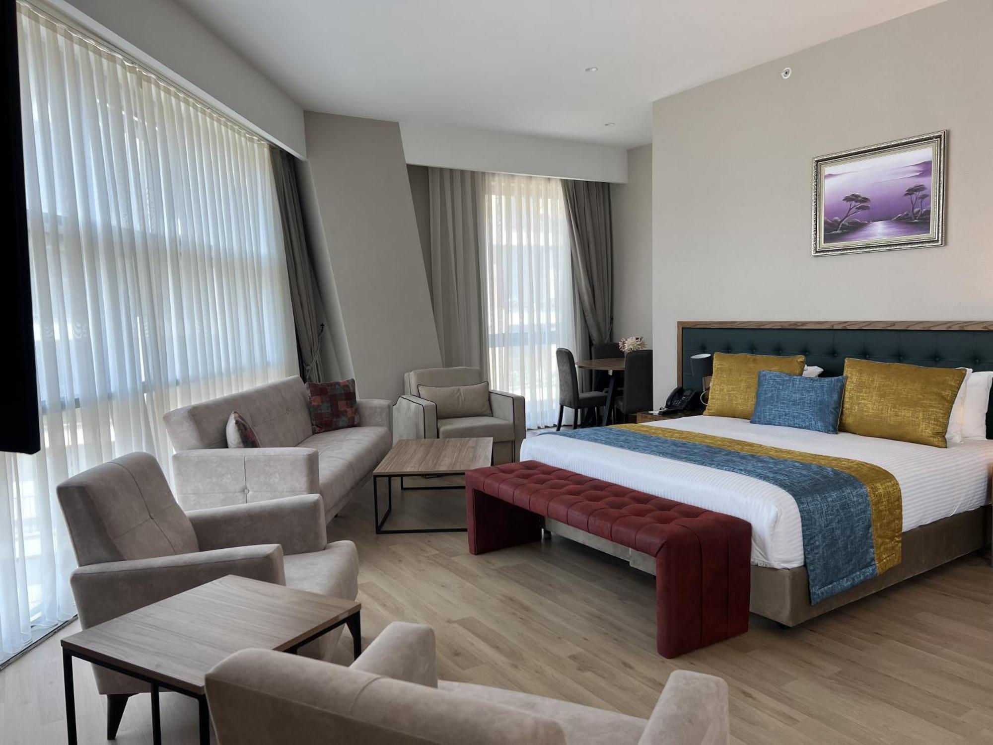 Hotel Cher & Taksim