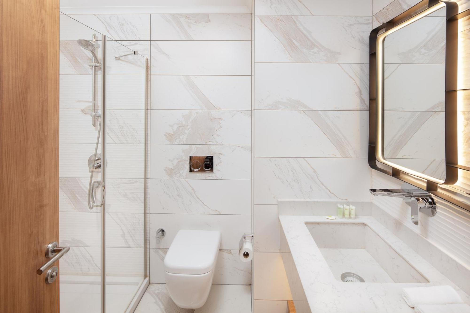Hotel By Marriott Atasehir 4*