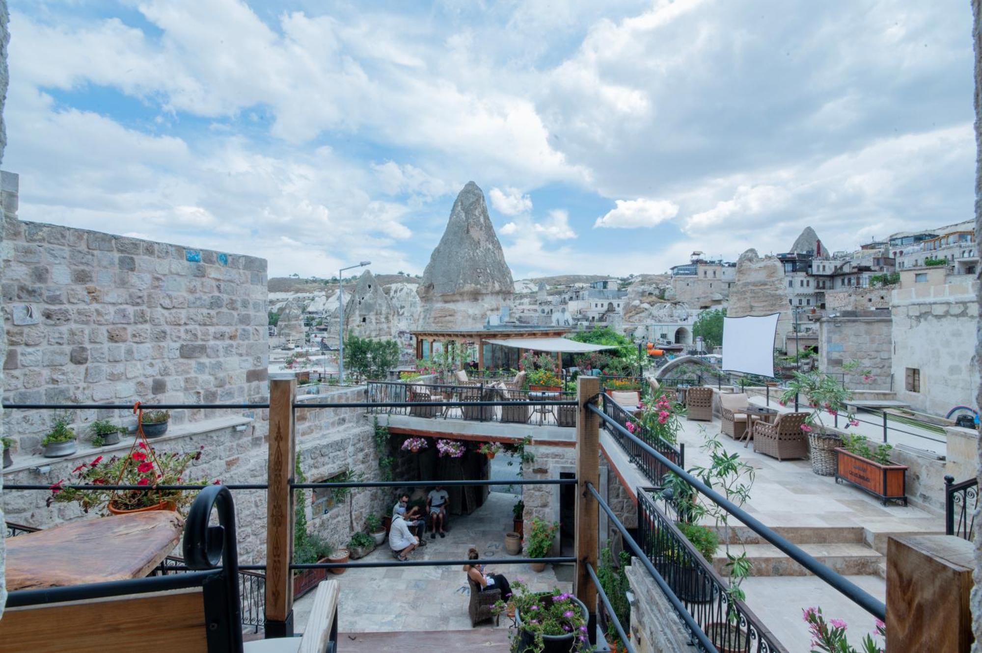 Chelebi Cave House 2*
