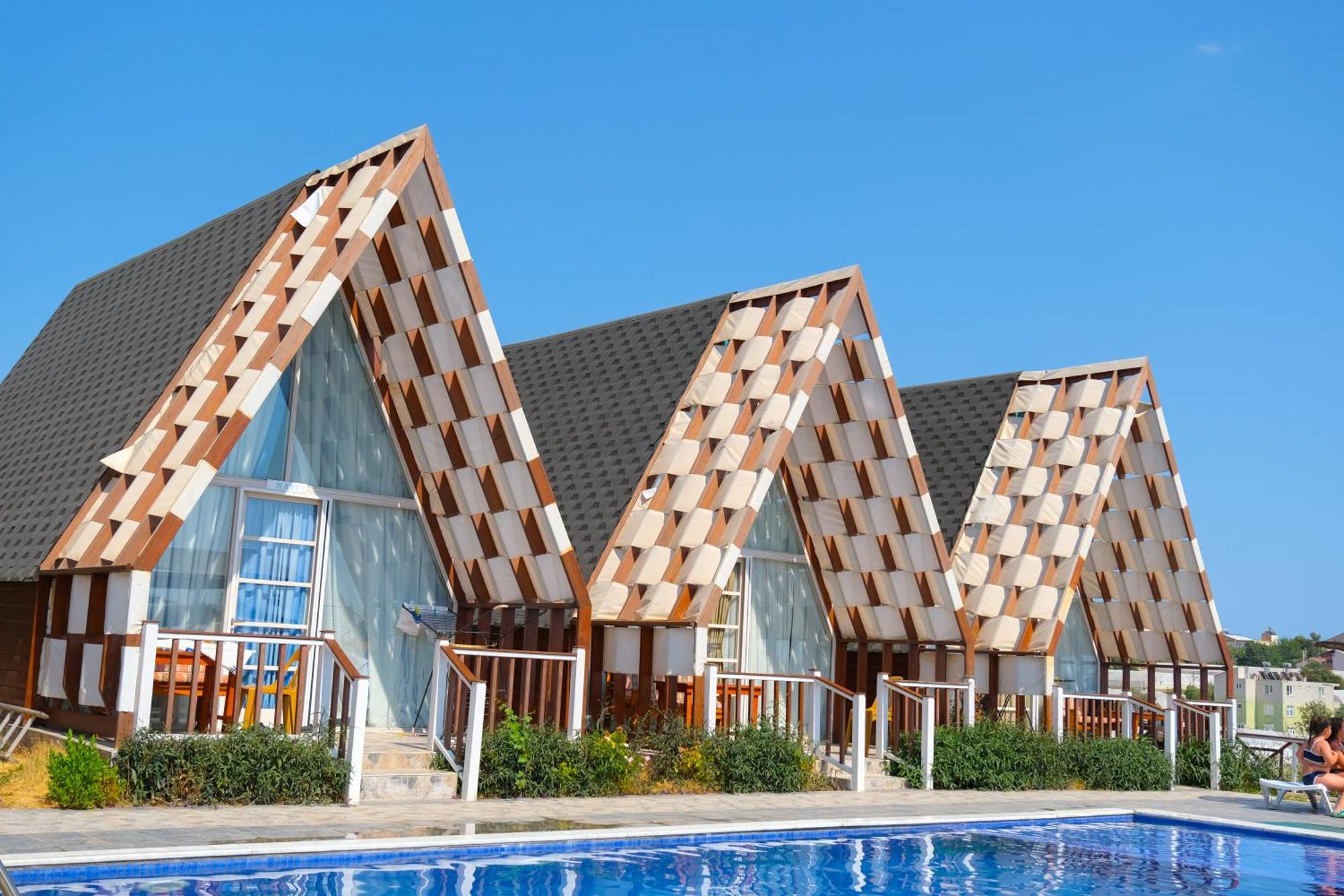 Bu Aparthotel *