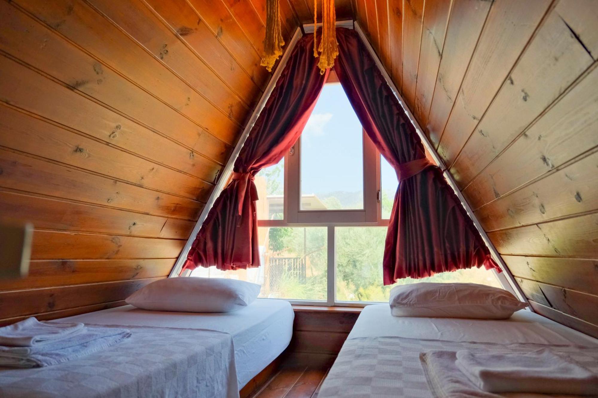 Bu Aparthotel *