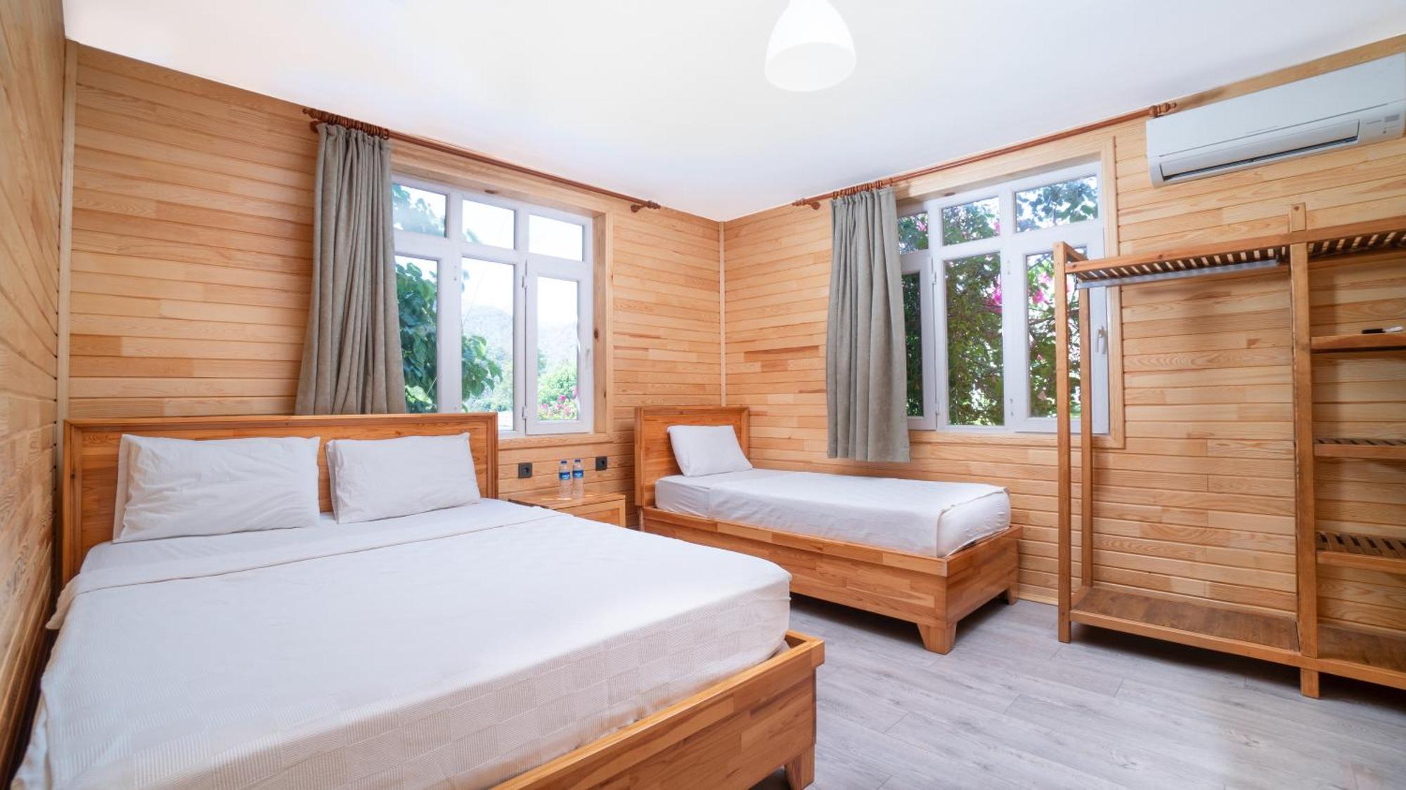Lemon Garden Bed & Breakfast 2*
